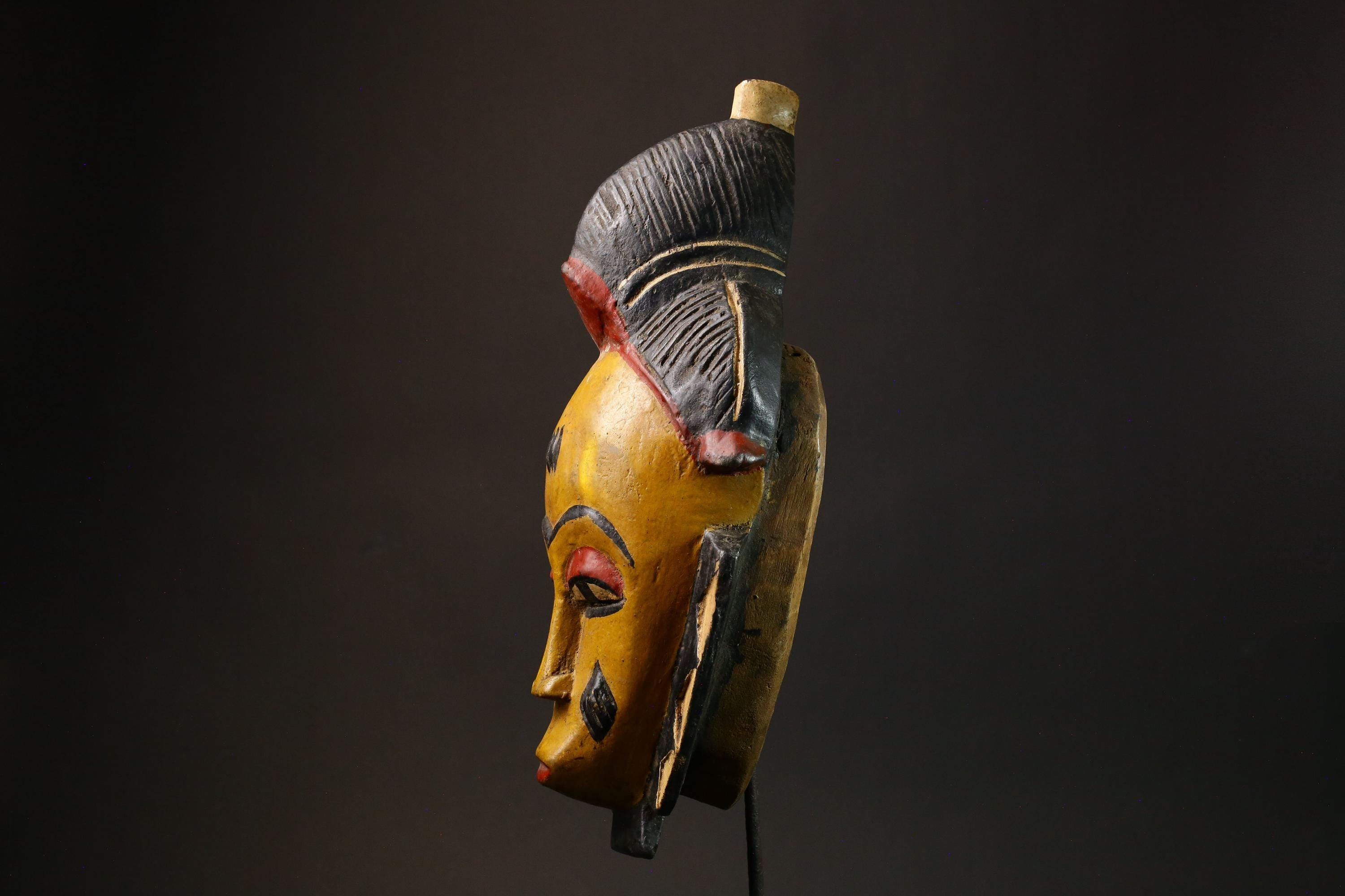 African Handmade Guru Mask Unique Wall Art Decor from Côte d'Ivoire Ideal for Home Decorative Ethnic Artisan Craft Traditional Style -7918