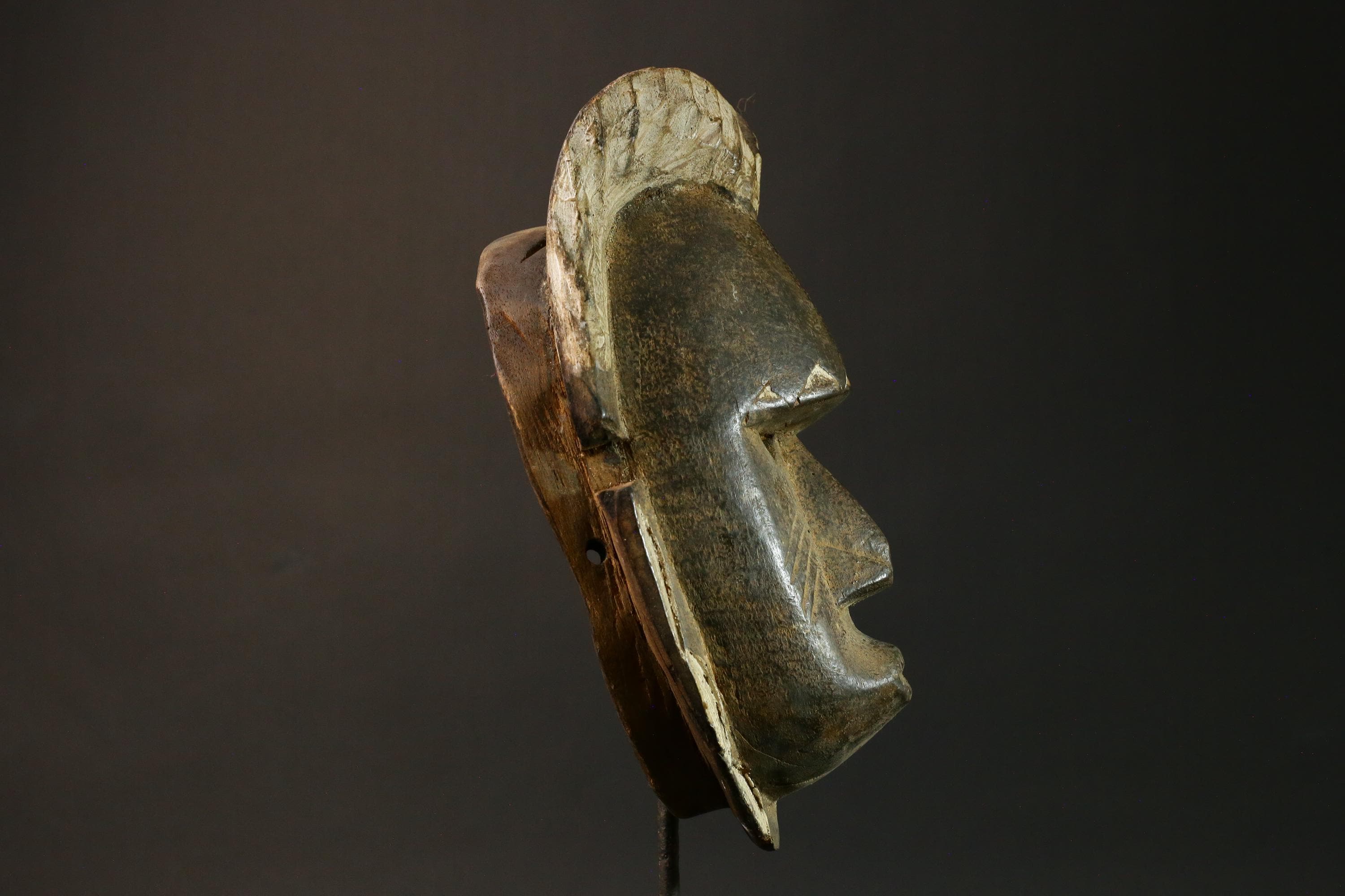 African Hand-Carved Vintage Wooden Wall Mask Unique Guro Tribal Art Mask for Home Decor Ethnic Wall Hanging Decor - 4556