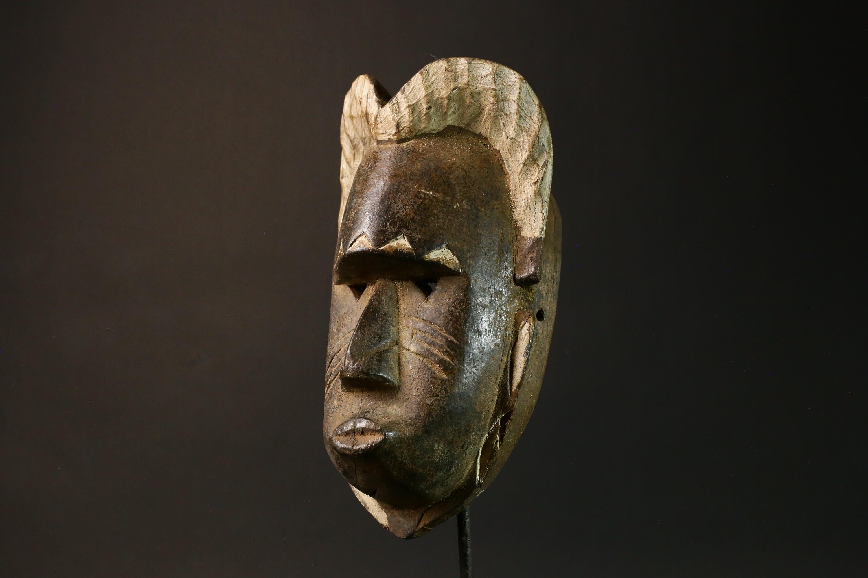 African Hand-Carved Vintage Wooden Wall Mask Unique Guro Tribal Art Mask for Home Decor Ethnic Wall Hanging Decor - 4556