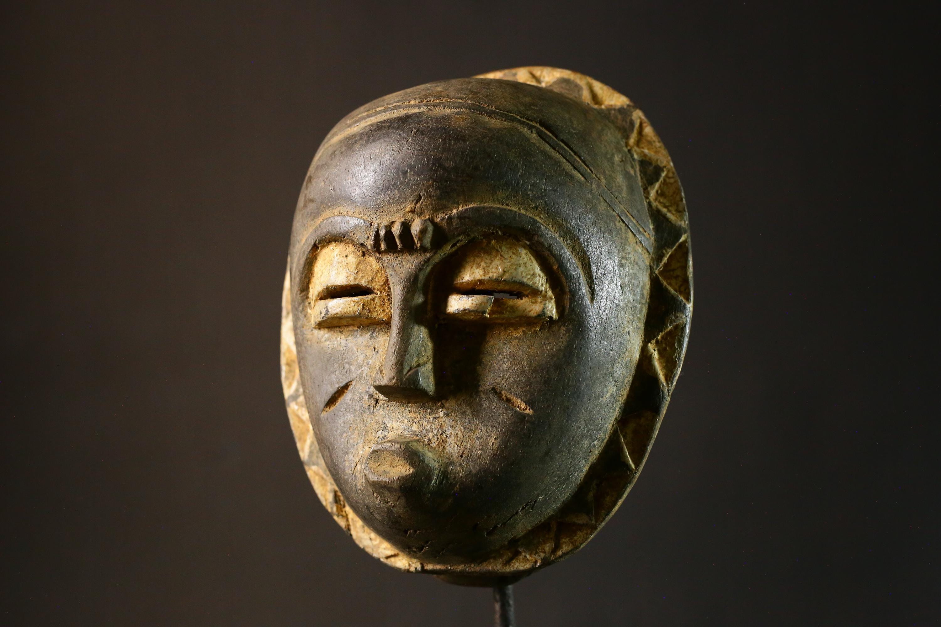 African mask Gugu Tribe African Mask The Face of the Sun Unique Cultural Collectible Art Piece 4928