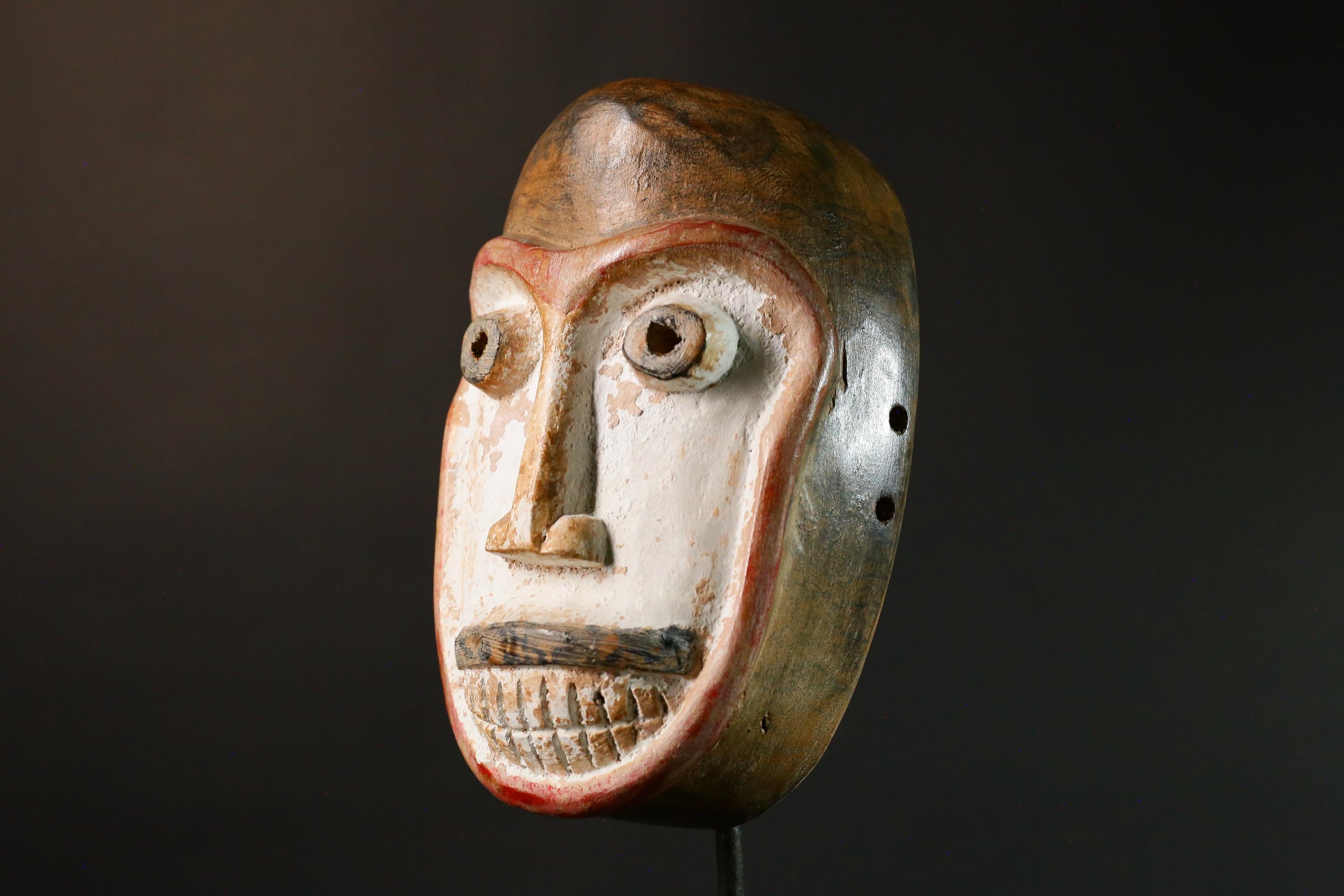 African mask Antique Handcrafted Unique Dance Mask with Tubular Eyes Relief Wooden Tribal Art Decorative Decor G3442