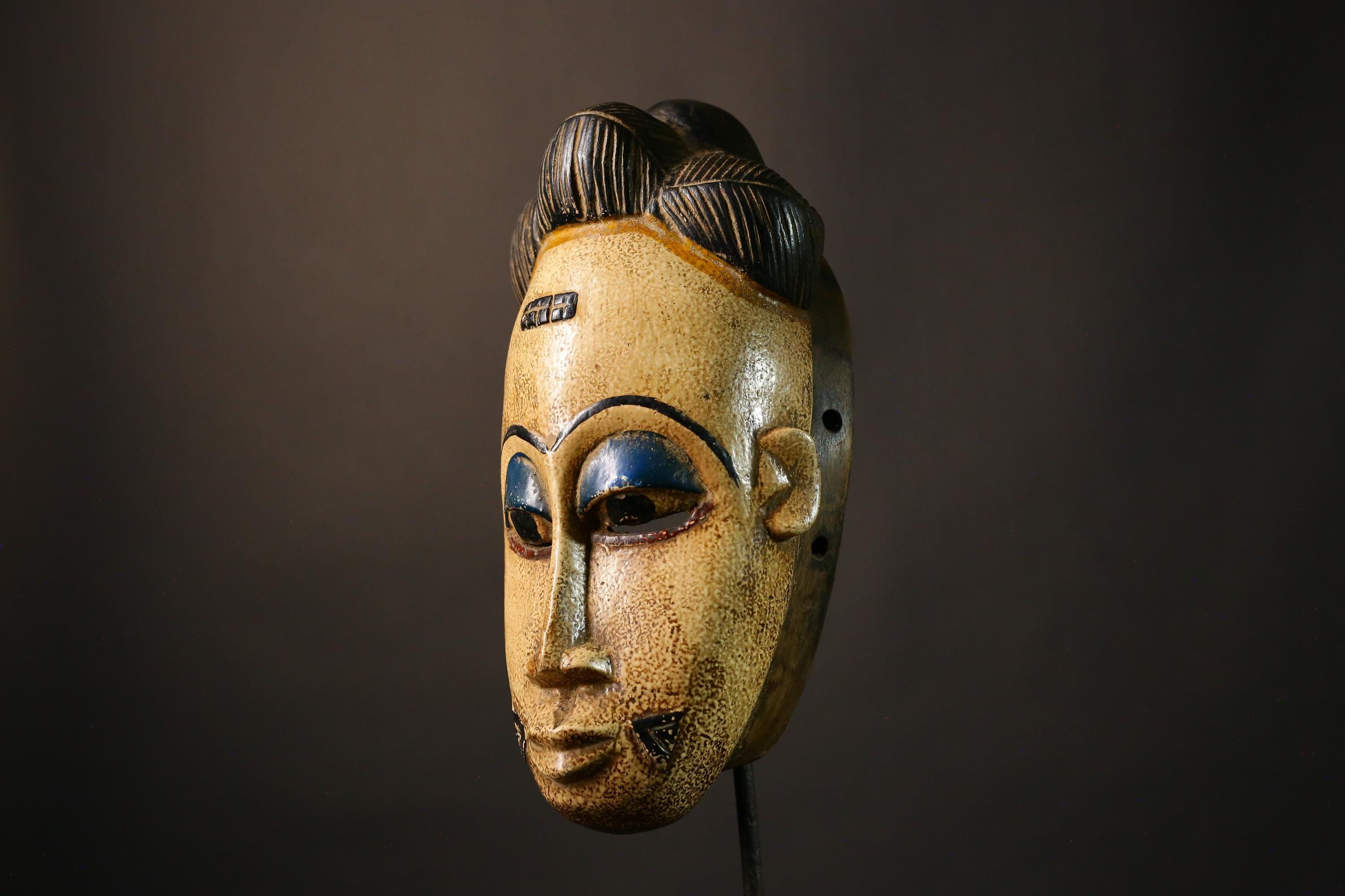 African Mask Authentic Tribal Face Mask Hand Carved Guro Wood Art Unique Decoration from Côte d'Ivoire Cultural Home Decor Accent  -9496