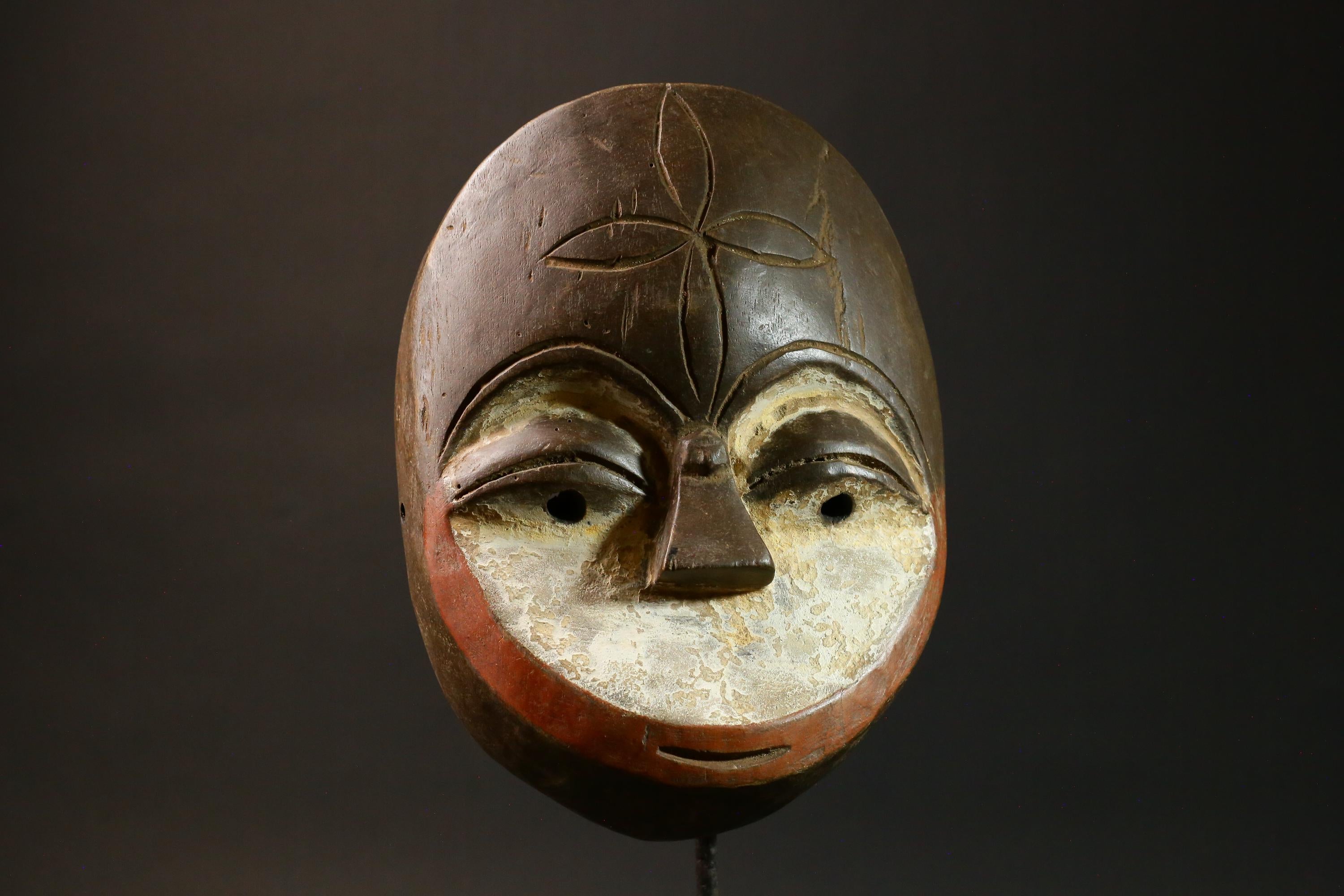 Antique African Lega Mask Unique Tribal Face Vintage Decor Handcrafted Art Clean Geometry Authentic Piece for Home Display - G1665
