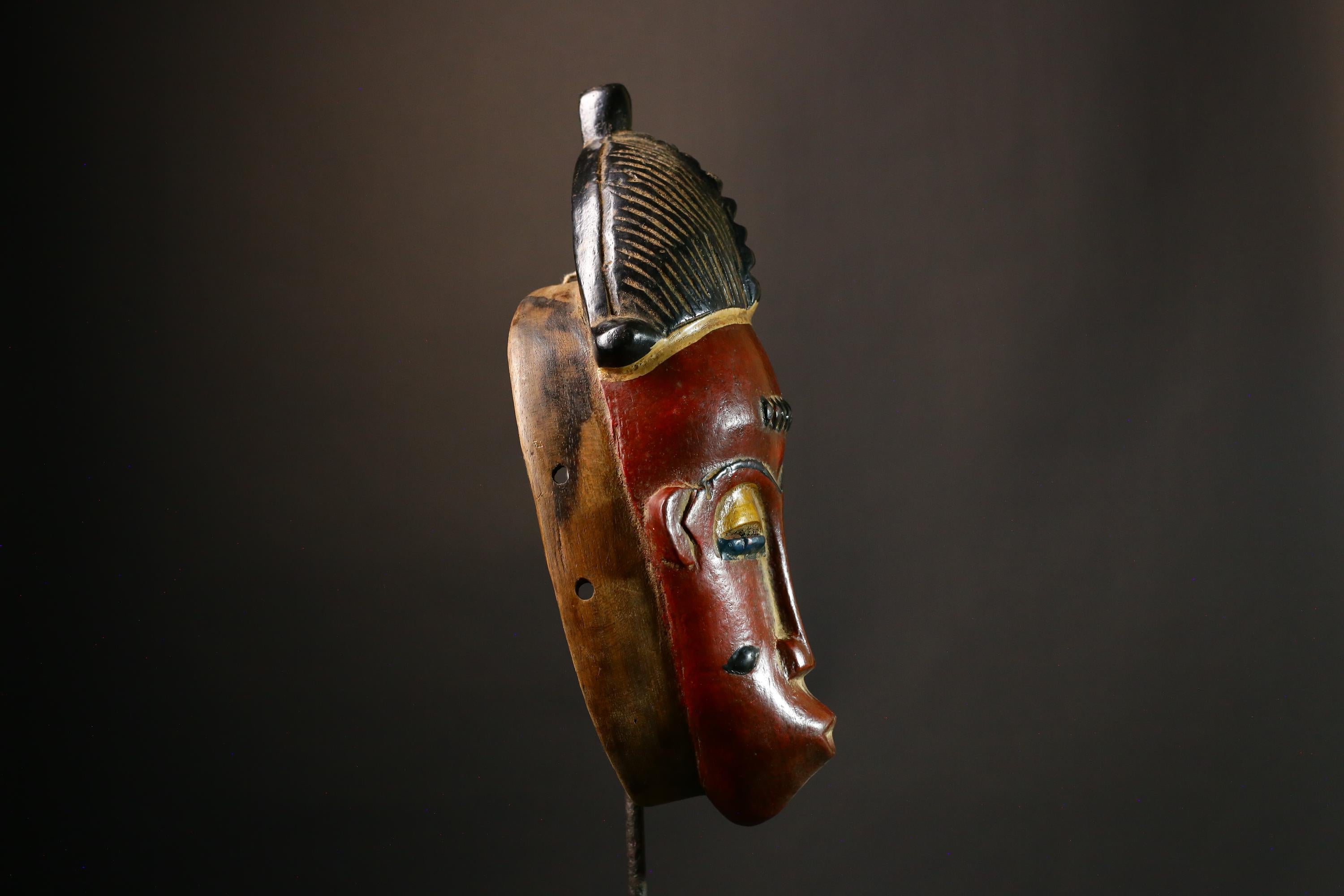 African Mask Authent Traditional Yaure Tribe Wall Mask, Hand-Crafted Brown Art Collectible, Unique Cultural Home Decor Piece for Art -9438
