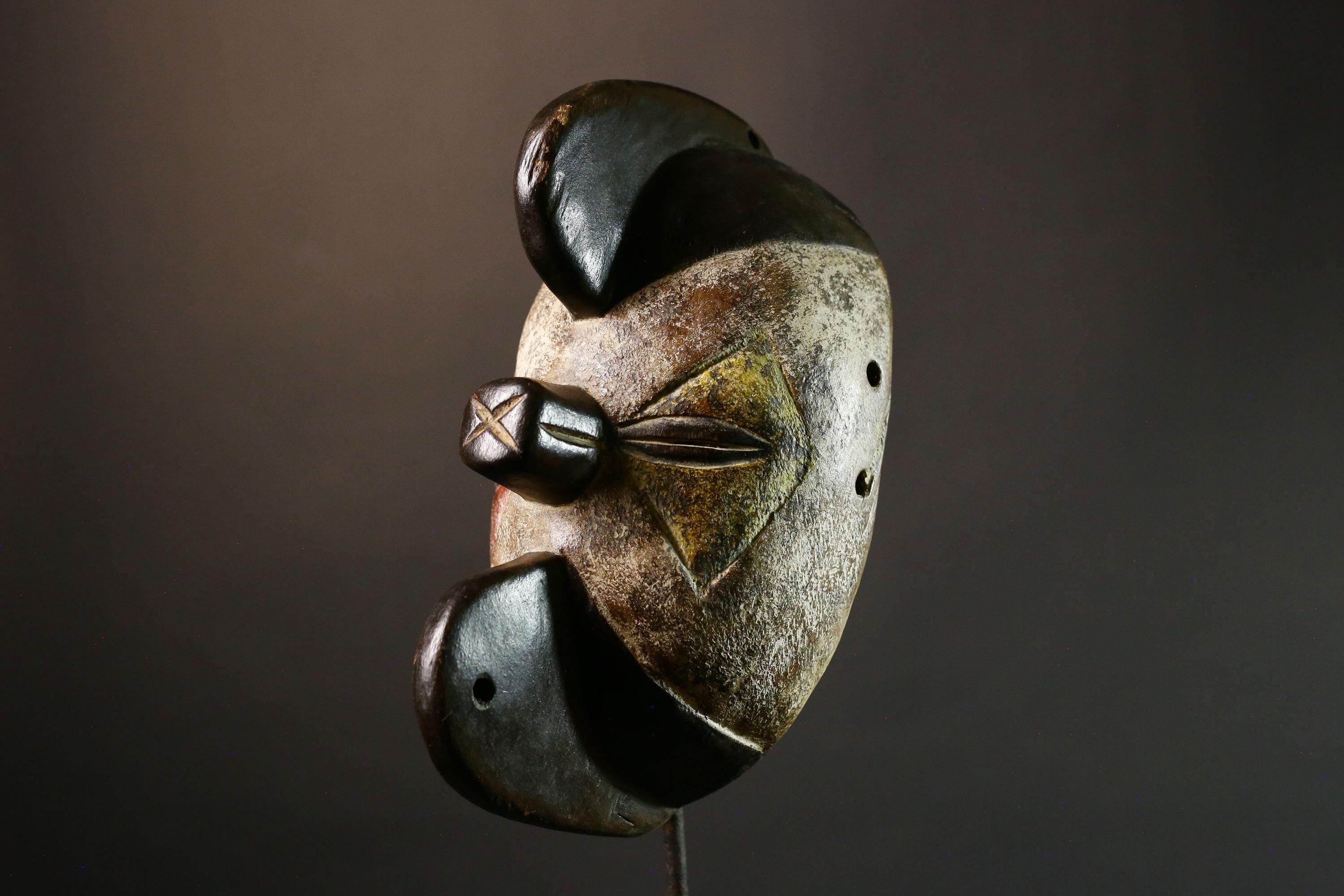 Authentic African Bembe Mask Tribal Ceremonial Traditions Handcrafted Wooden Wall Art Collectible from Congo Unique Ethnic Home Decor-G3568