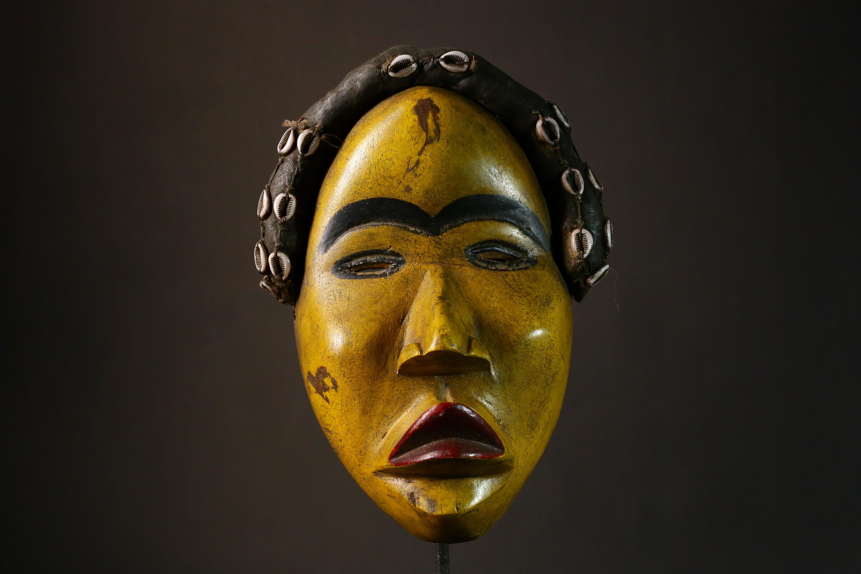 African Mask 20th Century Dan Man Mask - Strong Cubist Wood Artwork from Liberia, Unique Tribal Decor and Cultural Heritage Piece-G3357