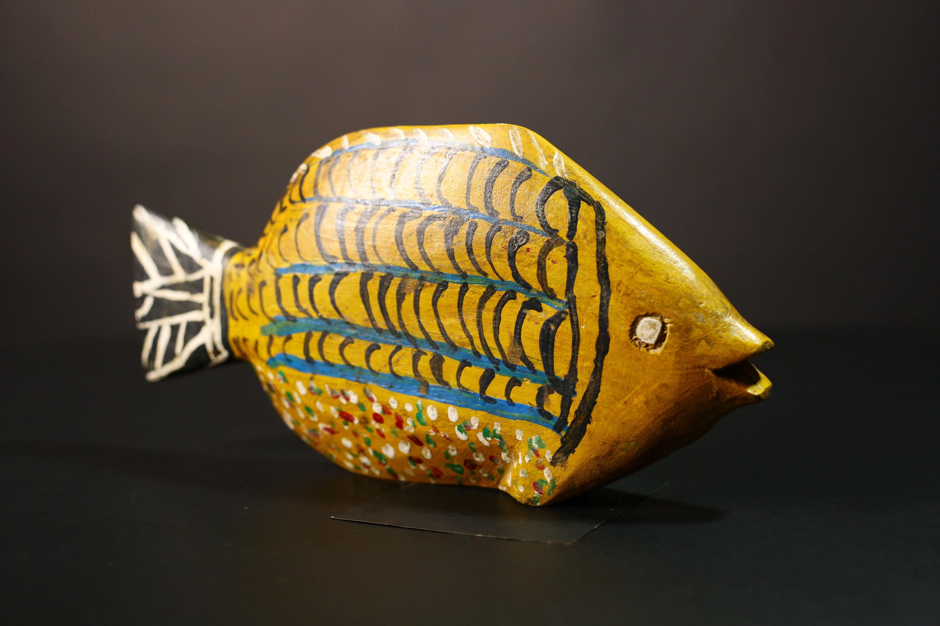 African Hand-Carved Tribal Bozo Fish Figurine Unique Solid Wood Exquisite Collectible Sculptures Authentic Cultural Home Decor Piece-G2027