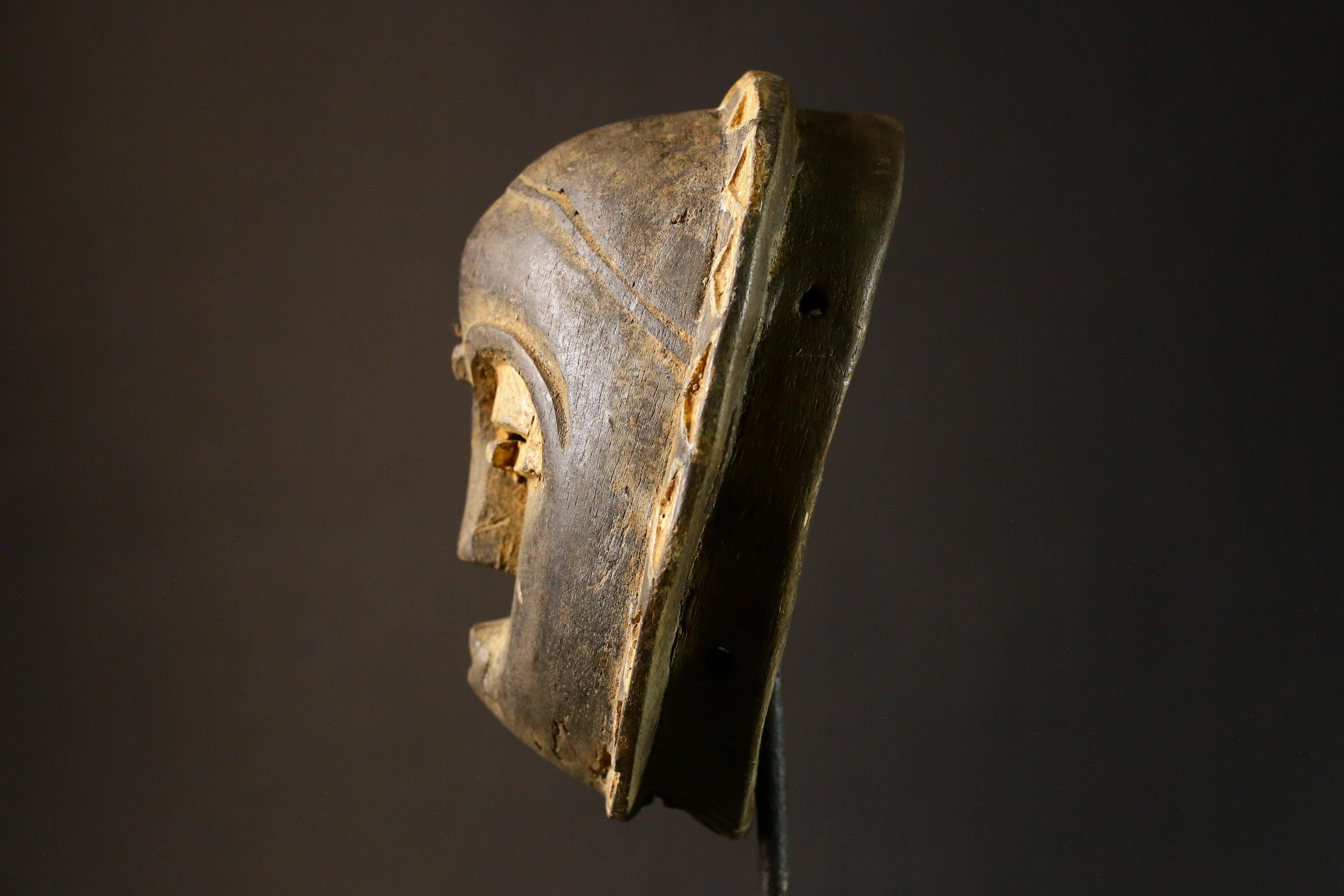 African mask Gugu Tribe African Mask The Face of the Sun Unique Cultural Collectible Art Piece 4928