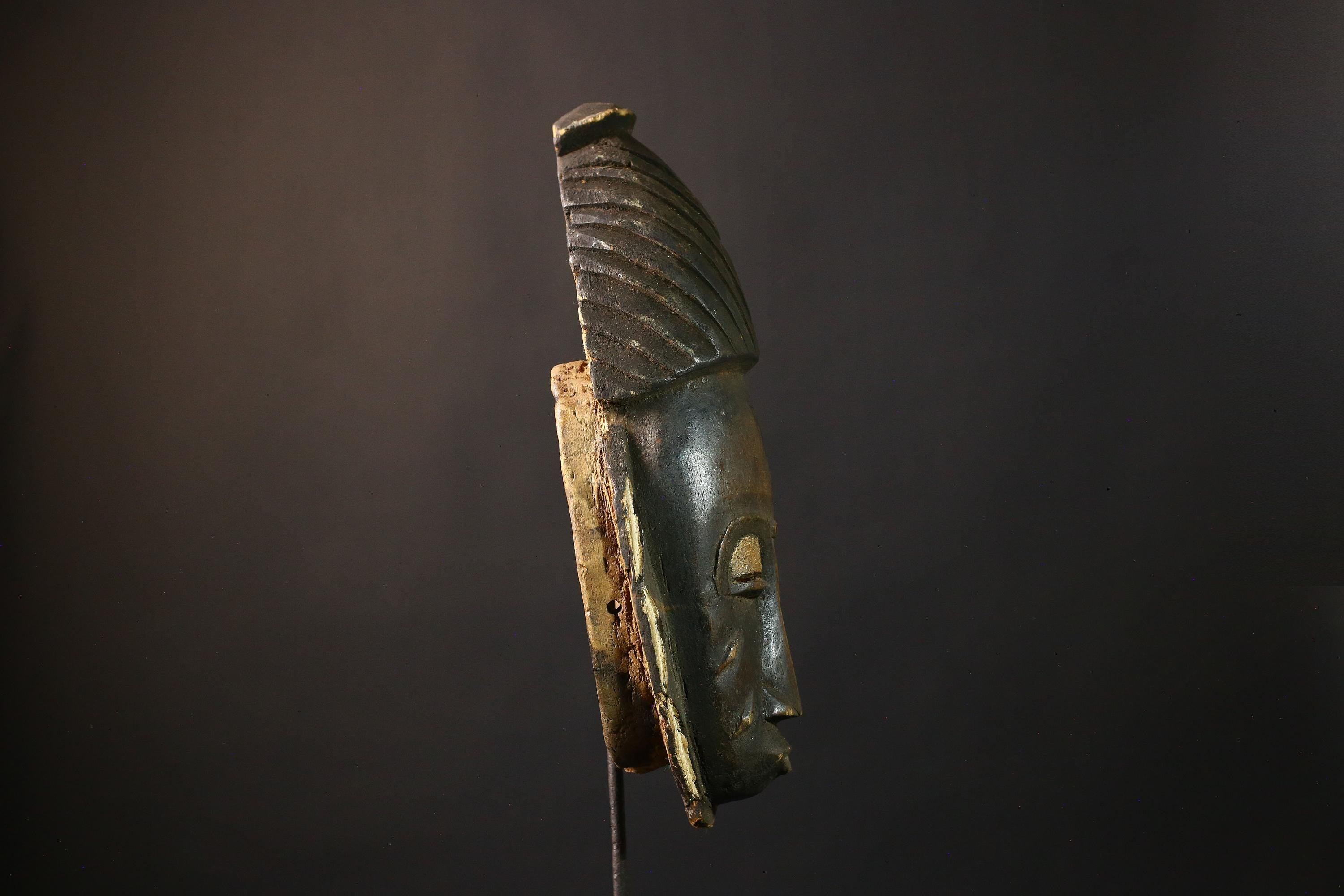 African Mask Guro - Unique Hand-Carved Tribal Wooden Wall Art Decor, Cultural Sculpture for Home, Collectibles, Ethnic Art-5285
