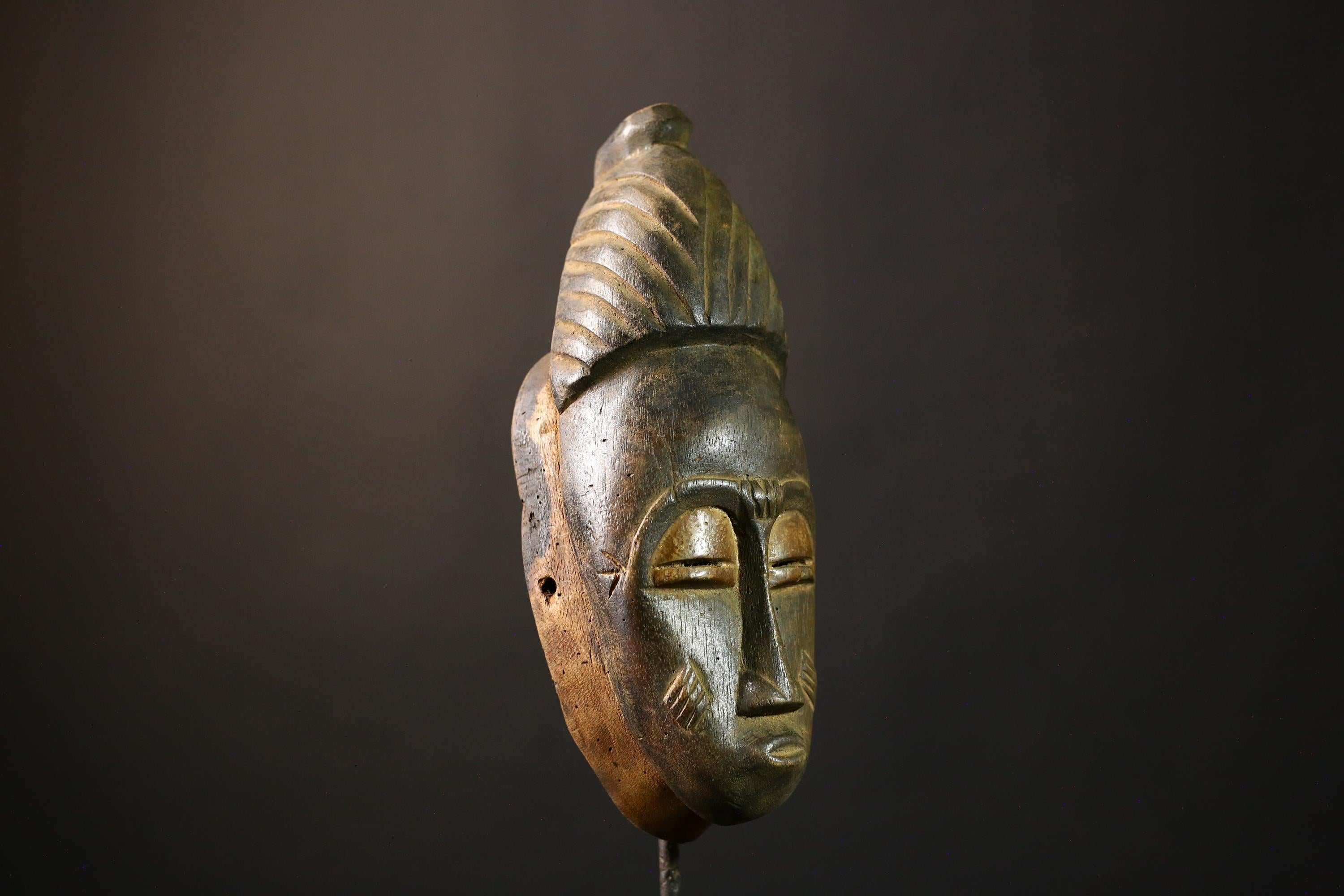African Mask Hand-Carved Vintage Guro Art Sculpture - Unique Tribal Wall Decor, Ethnic Home Accent, Cultural Collector’s Piece  -5279