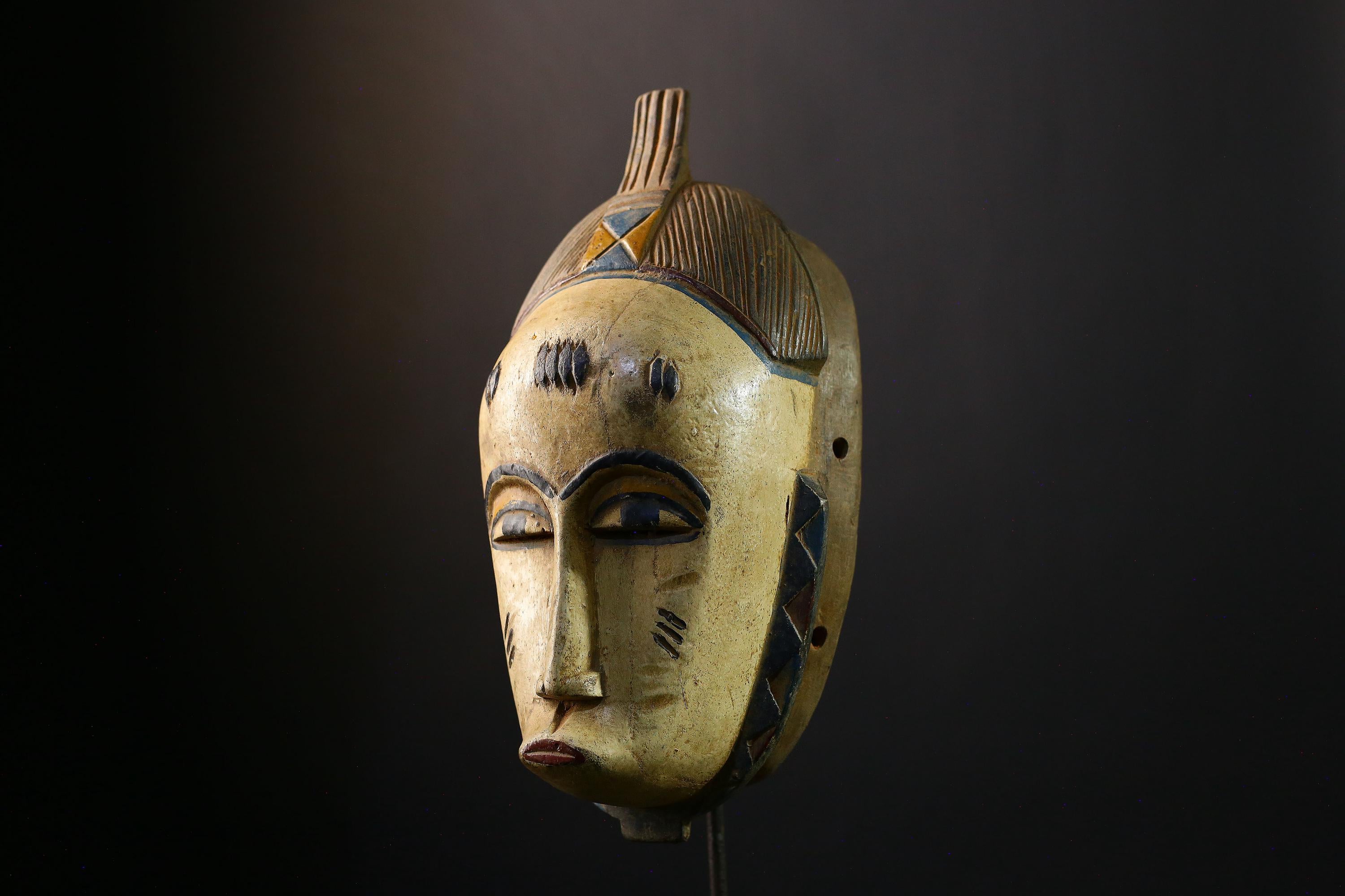 African Mask - Hand-Carved Guro Tribal Face Wooden Wall Art - Vintage Decor for Unique Home Accent and Cultural Collectible-3539