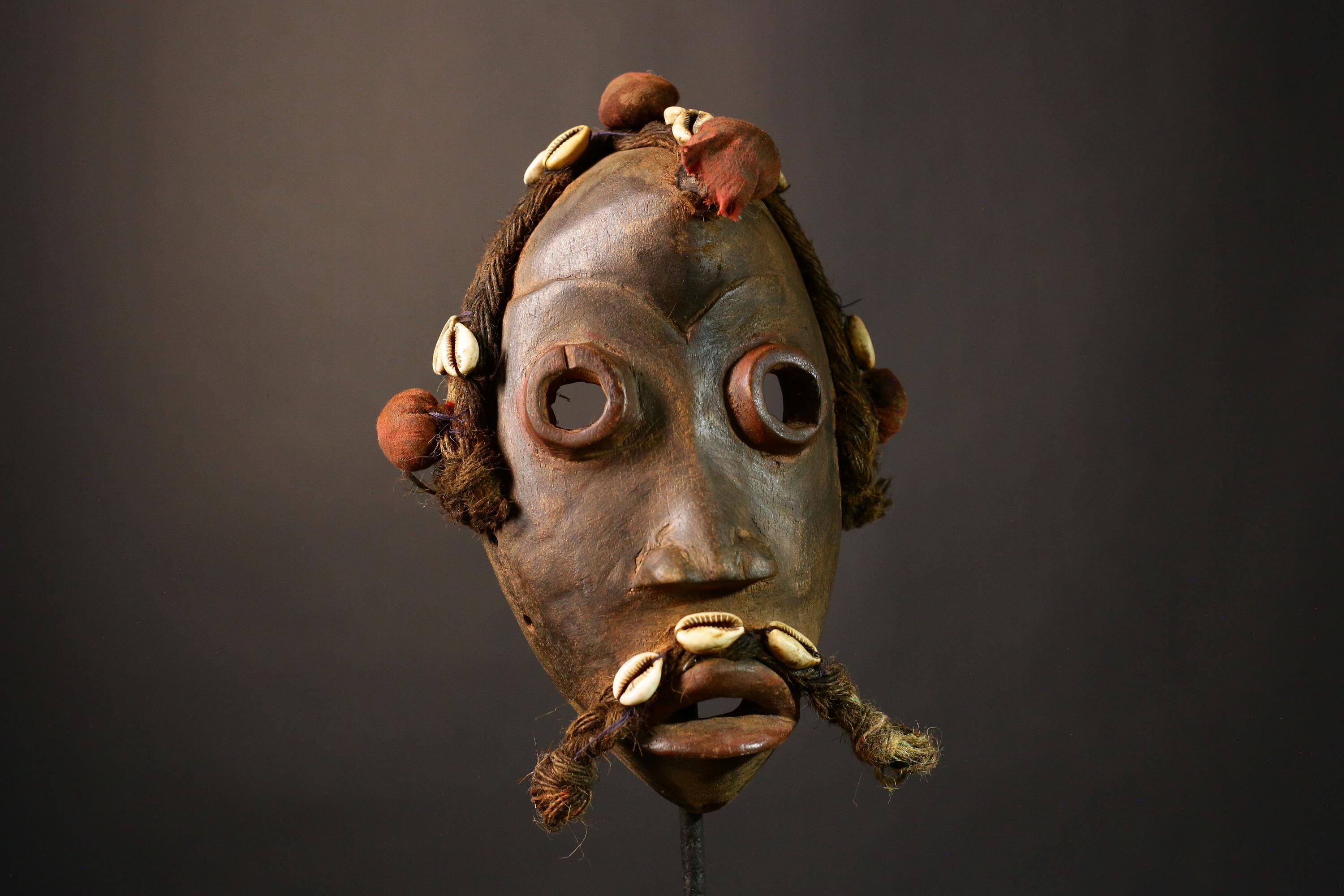 African mask Hand Carved Tribal Face Mask DAN Wood Sculpture Ethnic Home Decor Unique Passport Mask Art Cultural Wall Hanging Decor-5079