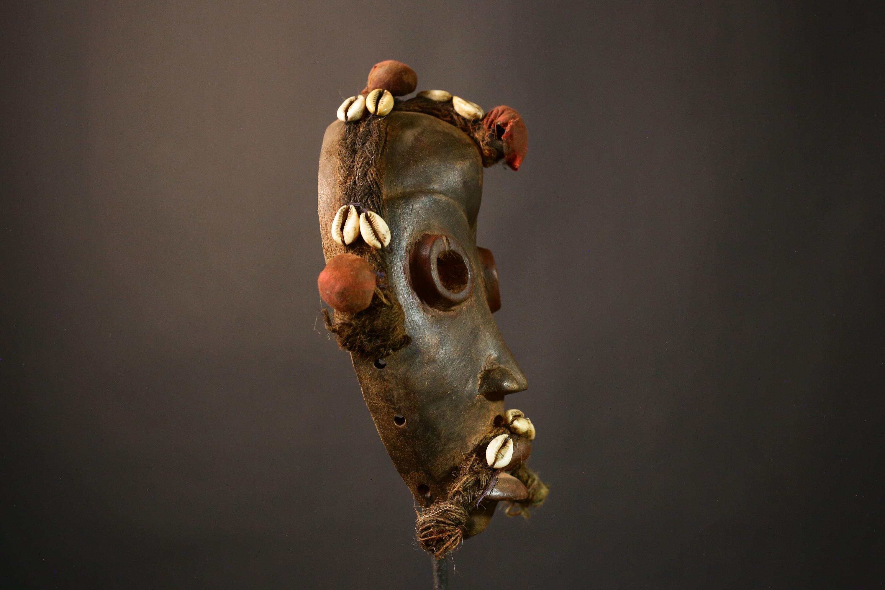 African mask Hand Carved Tribal Face Mask DAN Wood Sculpture Ethnic Home Decor Unique Passport Mask Art Cultural Wall Hanging Decor-5079