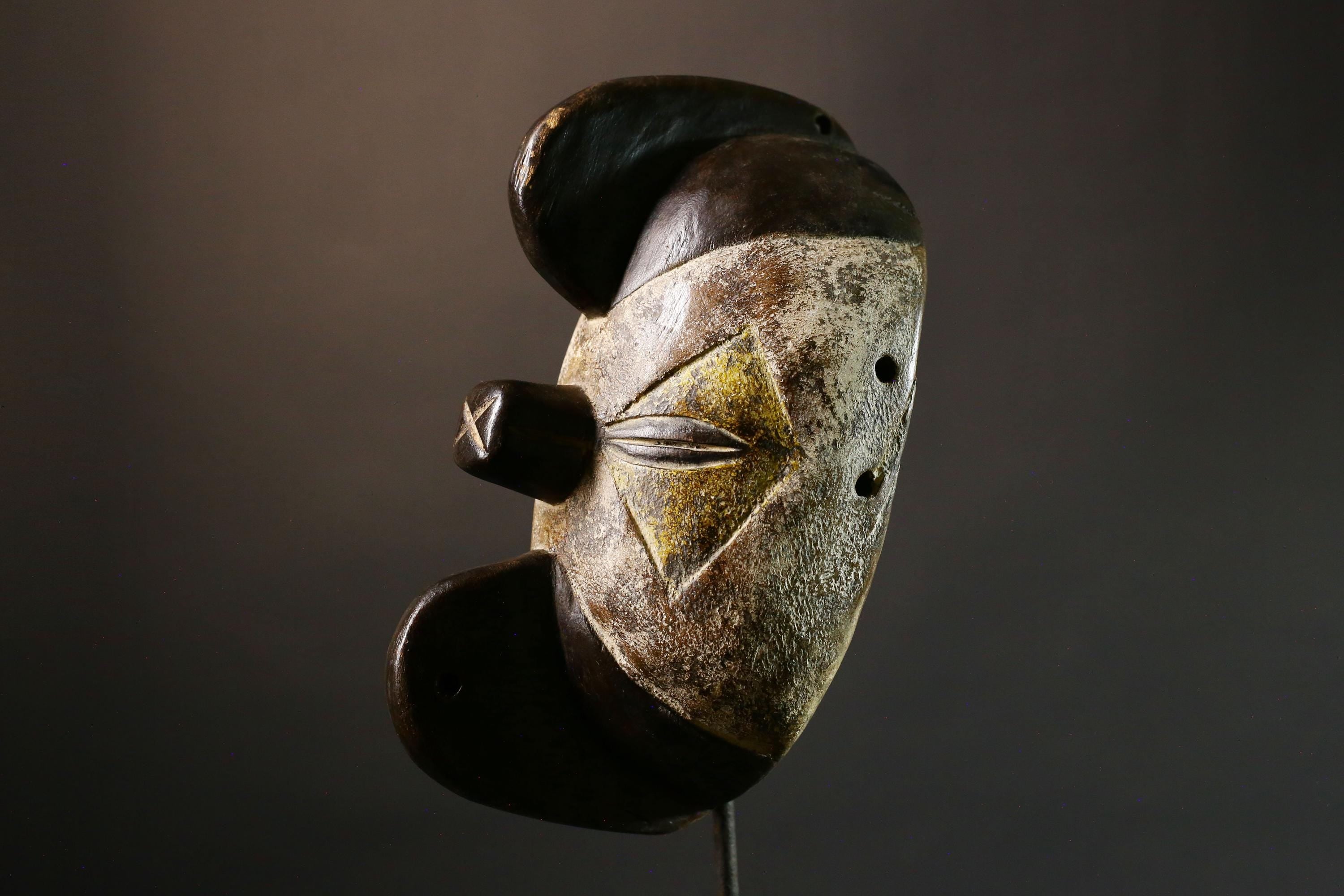 Authentic African Bembe Mask Tribal Ceremonial Traditions Handcrafted Wooden Wall Art Collectible from Congo Unique Ethnic Home Decor-G3568
