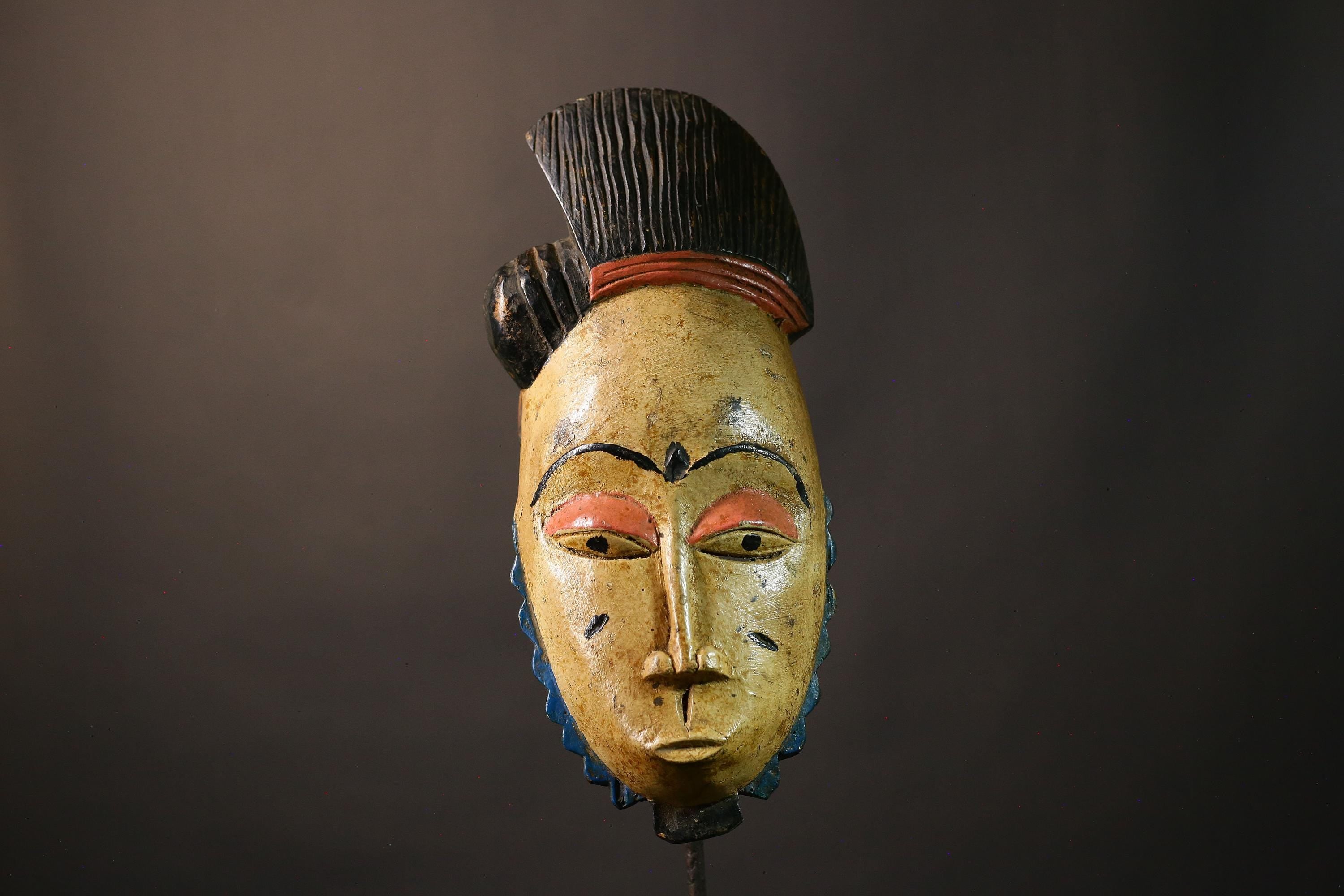 African Hand-Carved Tribal Masks Unique Guro Baule Face Wall Decor Authentic Wood Craft Exquisite Home Accent Cultural Heritage Piece-G3621