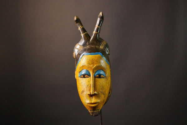 African Hand-Carved Tribal Masks Unique Guro Baule Face Wall Decor Authentic Wood Craft Exquisite Home Accent Cultural Heritage Piece-G3619