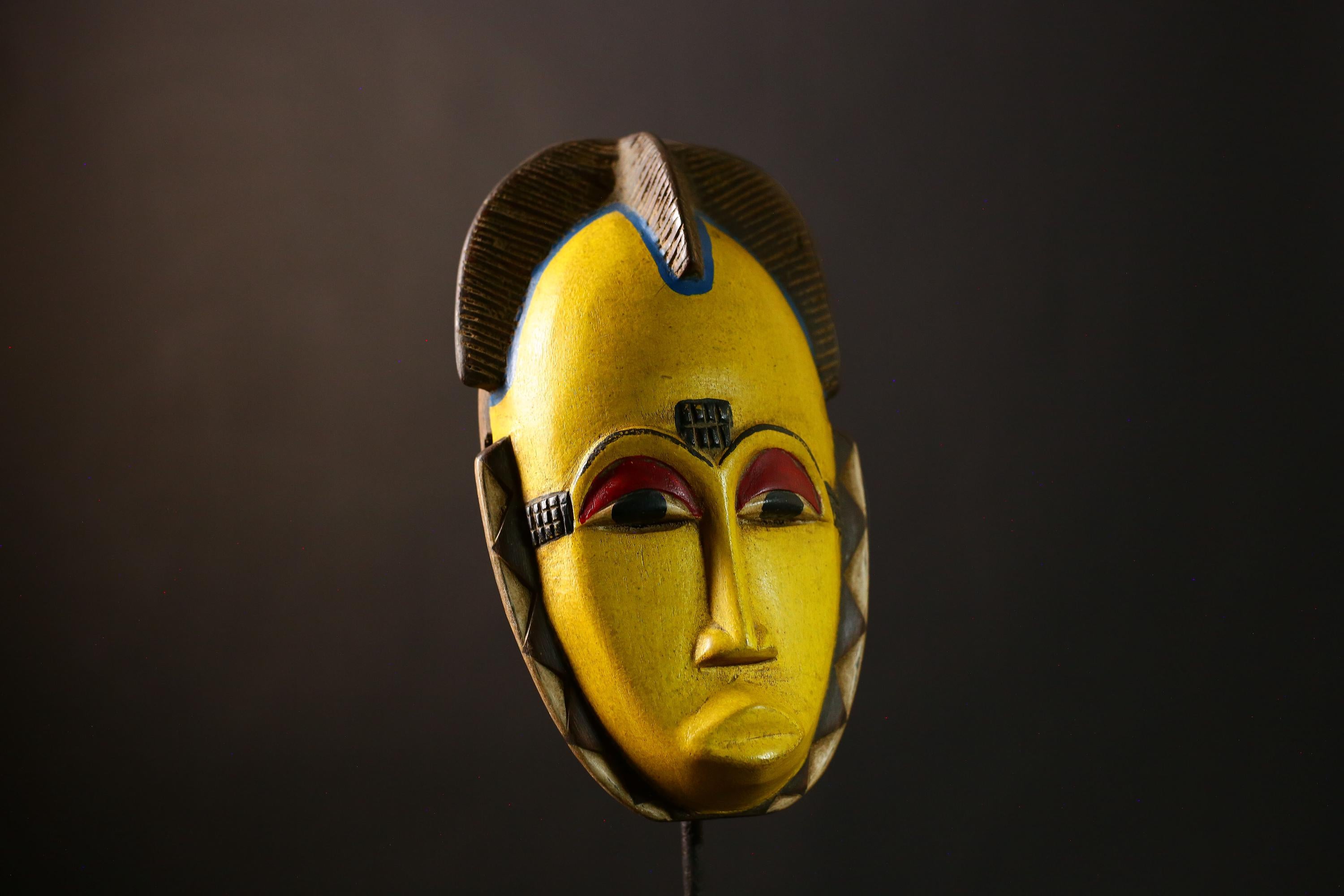 African Guro Mask: Vintage Wooden Tribal Wall Art, Unique African Decor Piece for Cultural Home Decor, Stunning Collectible Sculpture-G3910