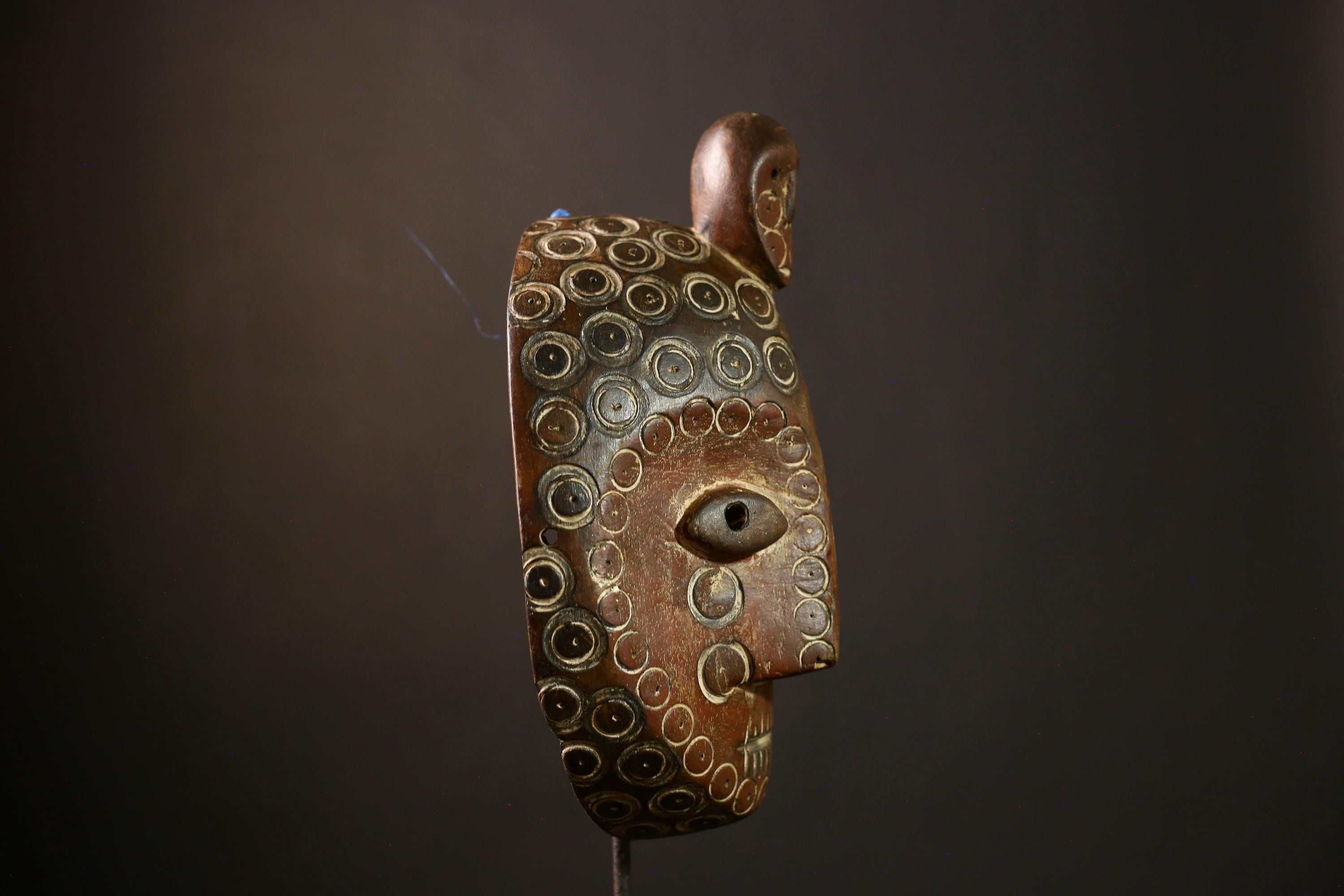 African Lega Mask Wall Art – Vintage Lulua Tribal Wooden Carving, Unique Ethnic Decor for Home, Art Objects & Collectibles-G3926