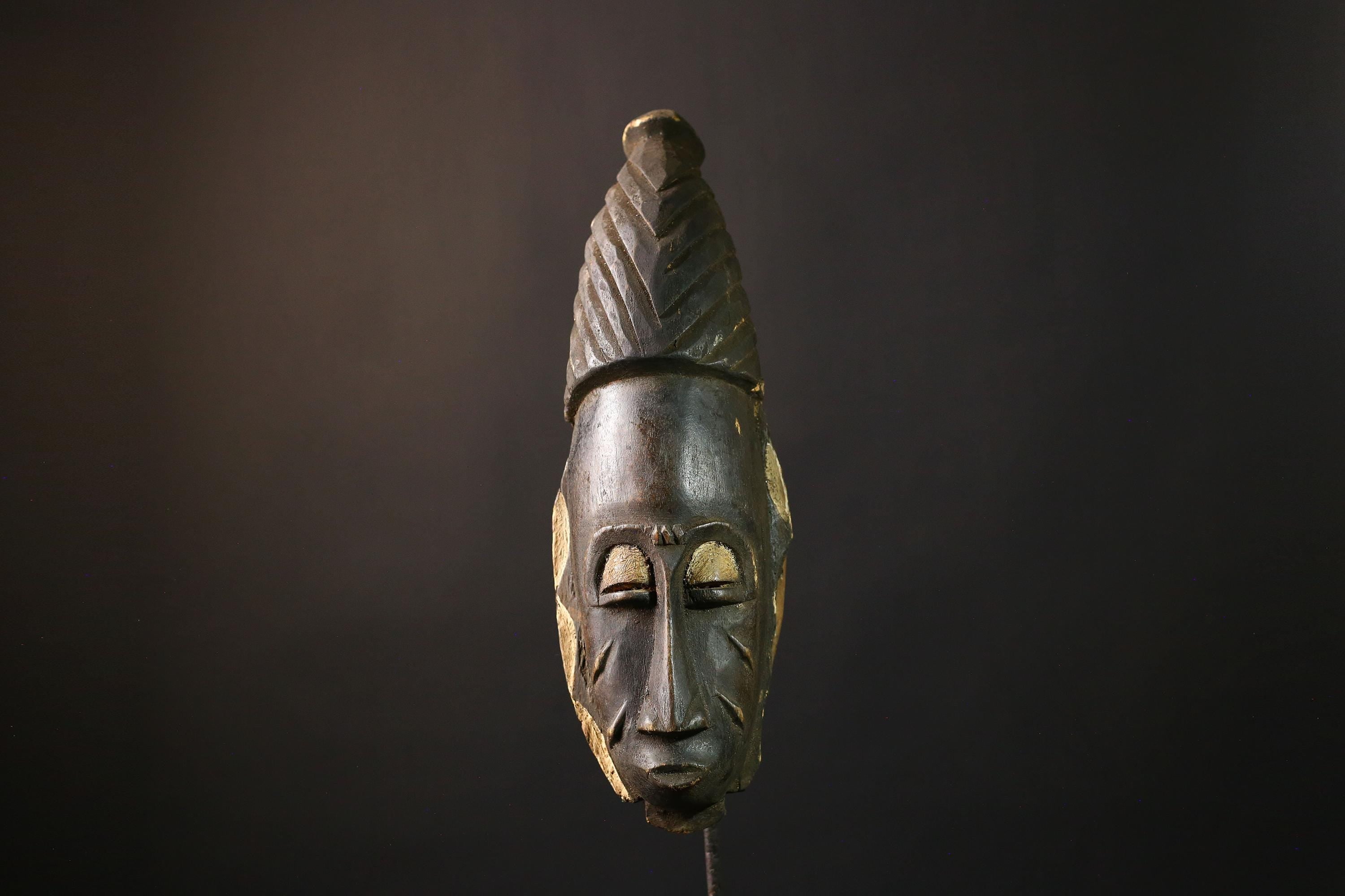 African Mask Guro - Unique Hand-Carved Tribal Wooden Wall Art Decor, Cultural Sculpture for Home, Collectibles, Ethnic Art-5285