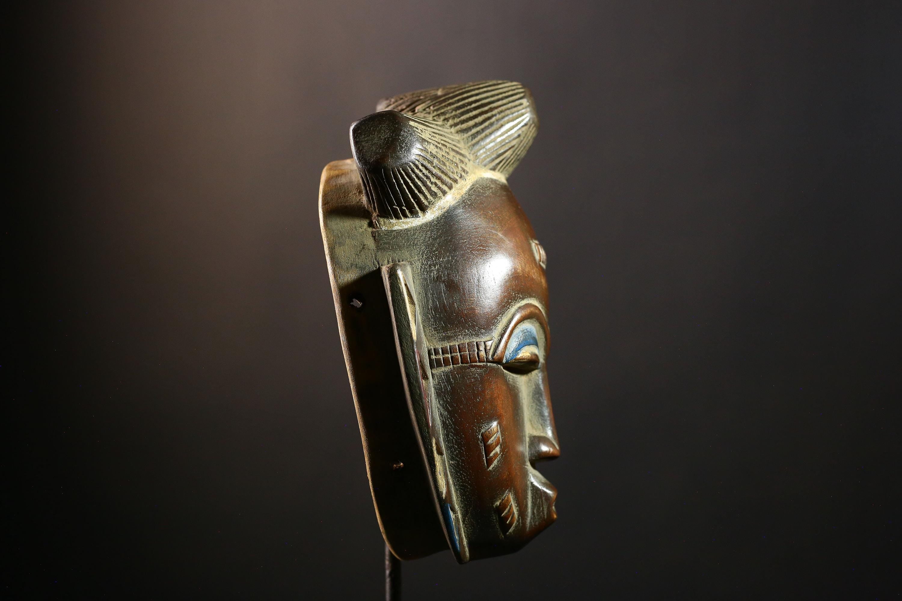 African Mask Guro Vintage - Large Handcrafted Tribal Wooden Wall Art Decor, Unique Cultural Sculpture for Home and Collectibles-G3669