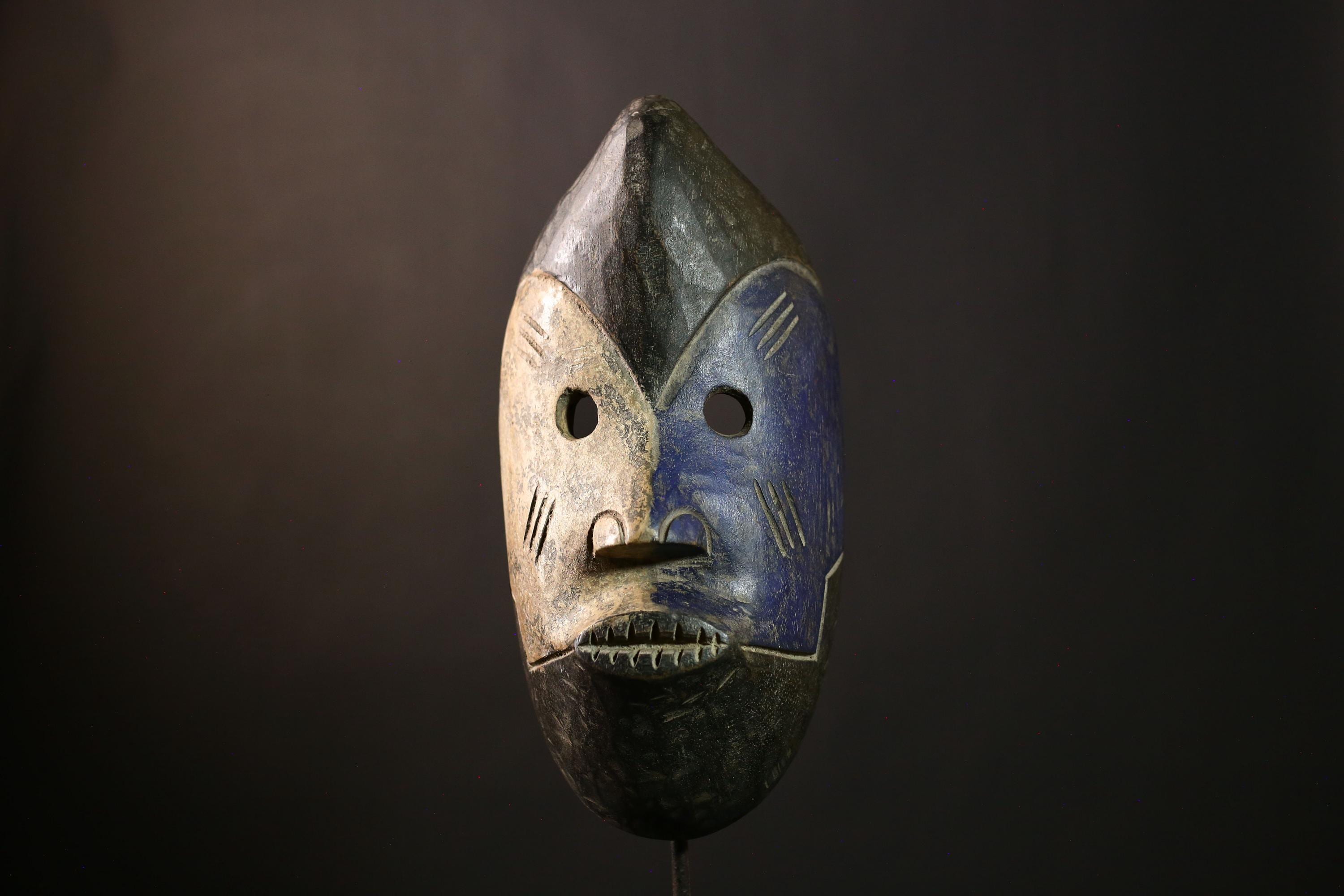 African Igbo Mask - Hand-Carved Wooden Tribal Spirit Mask, Unique African Wall Art, Ethnic Sculpture for Home Decor Collectors-G1903