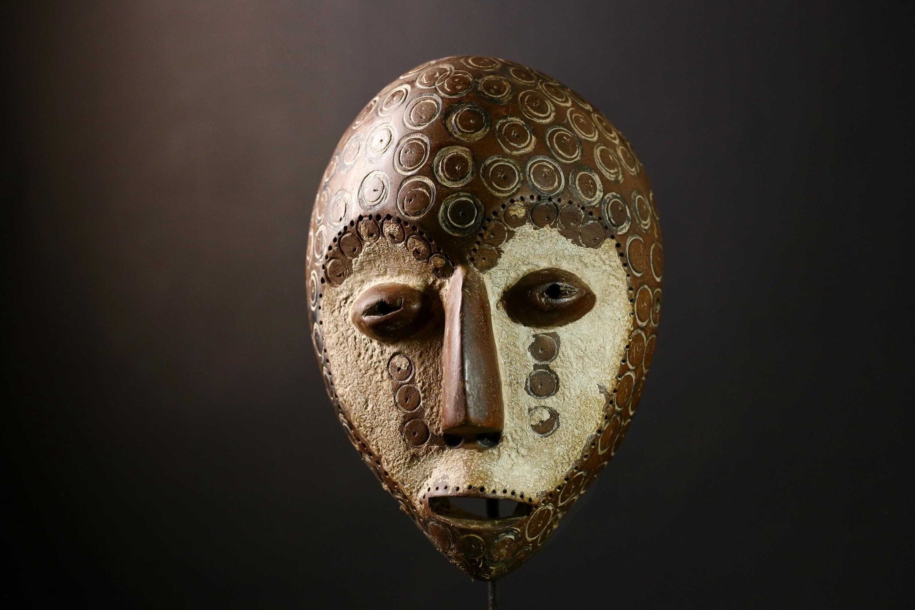 African Bwami Mask - Unique Handcrafted Wooden Tribal Wall Art from Congo, Ethnic Sculpture for Home Decor and Collectors-G3970