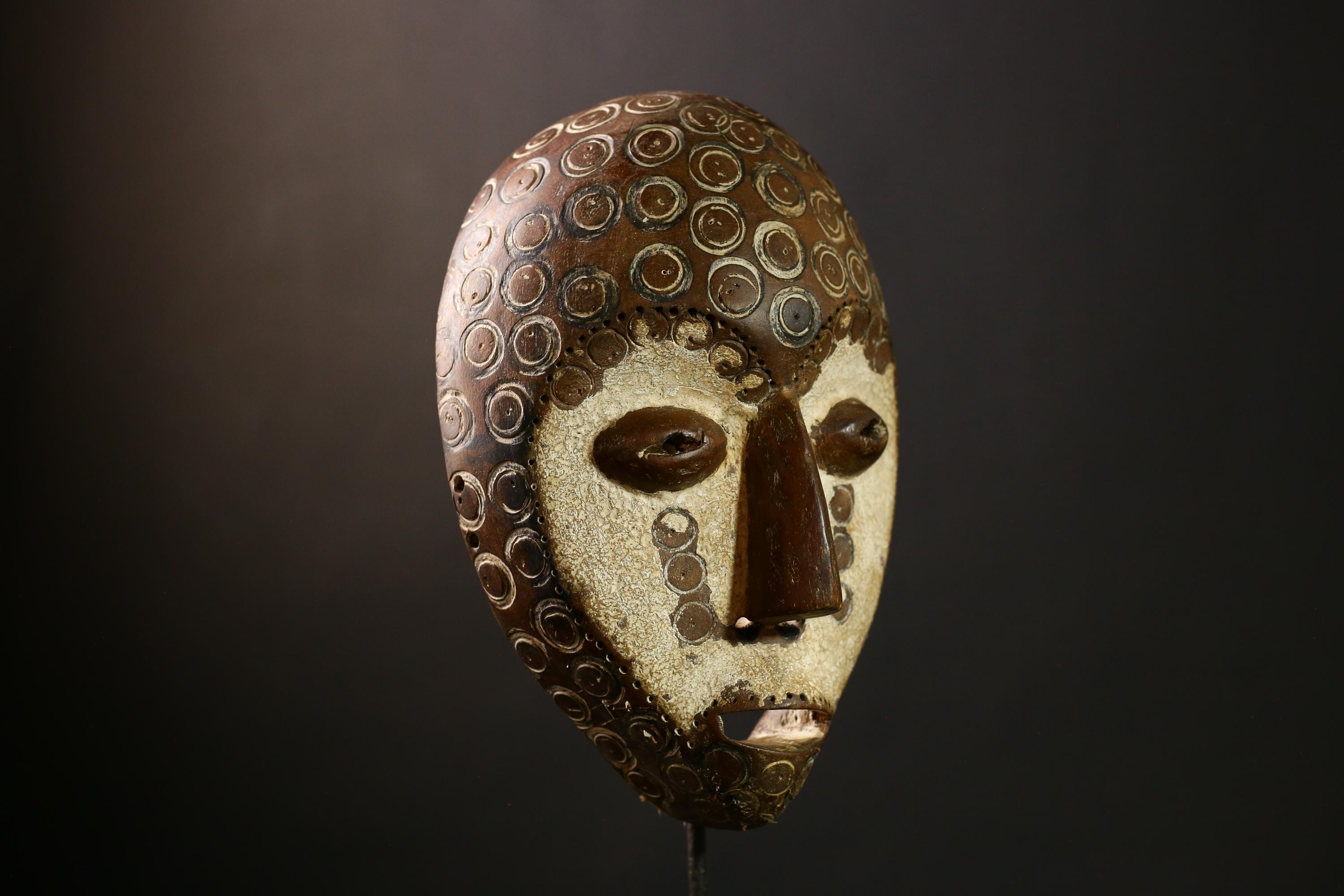 African Bwami Mask - Unique Handcrafted Wooden Tribal Wall Art from Congo, Ethnic Sculpture for Home Decor and Collectors-G3970