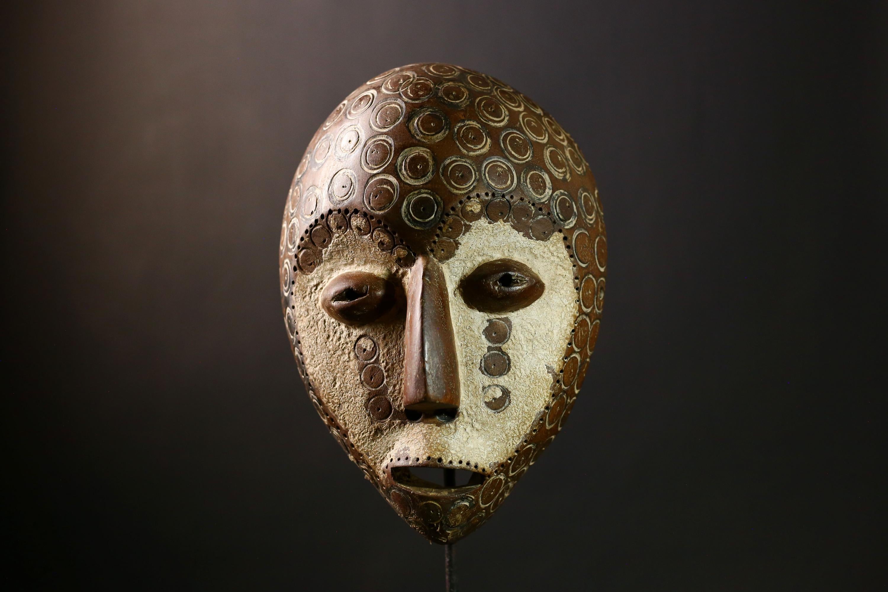 African Bwami Mask - Unique Handcrafted Wooden Tribal Wall Art from Congo, Ethnic Sculpture for Home Decor and Collectors-G3970