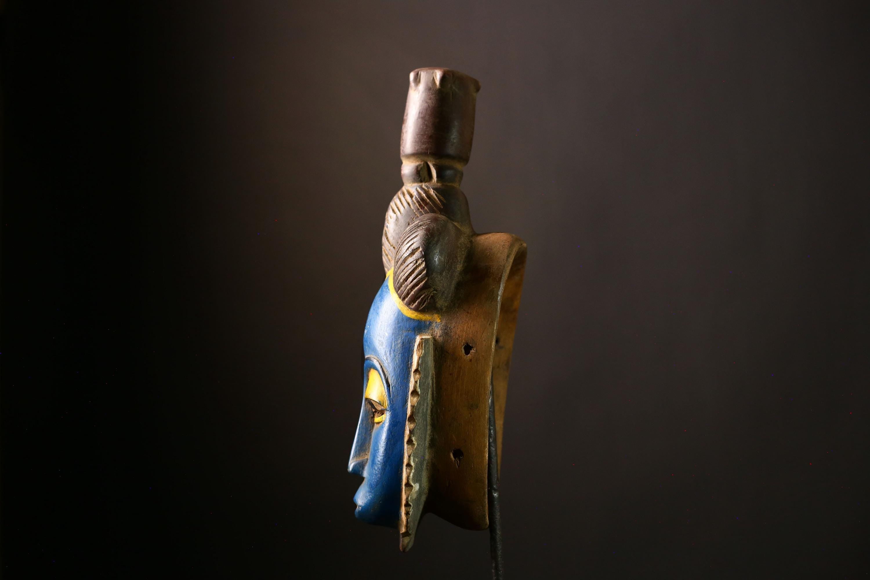 African Guro Mask - Hand-Carved Wooden Tribal Face, Unique Wall Hanging Decor Art, Ethnic Sculpture for Home Accent-G4028