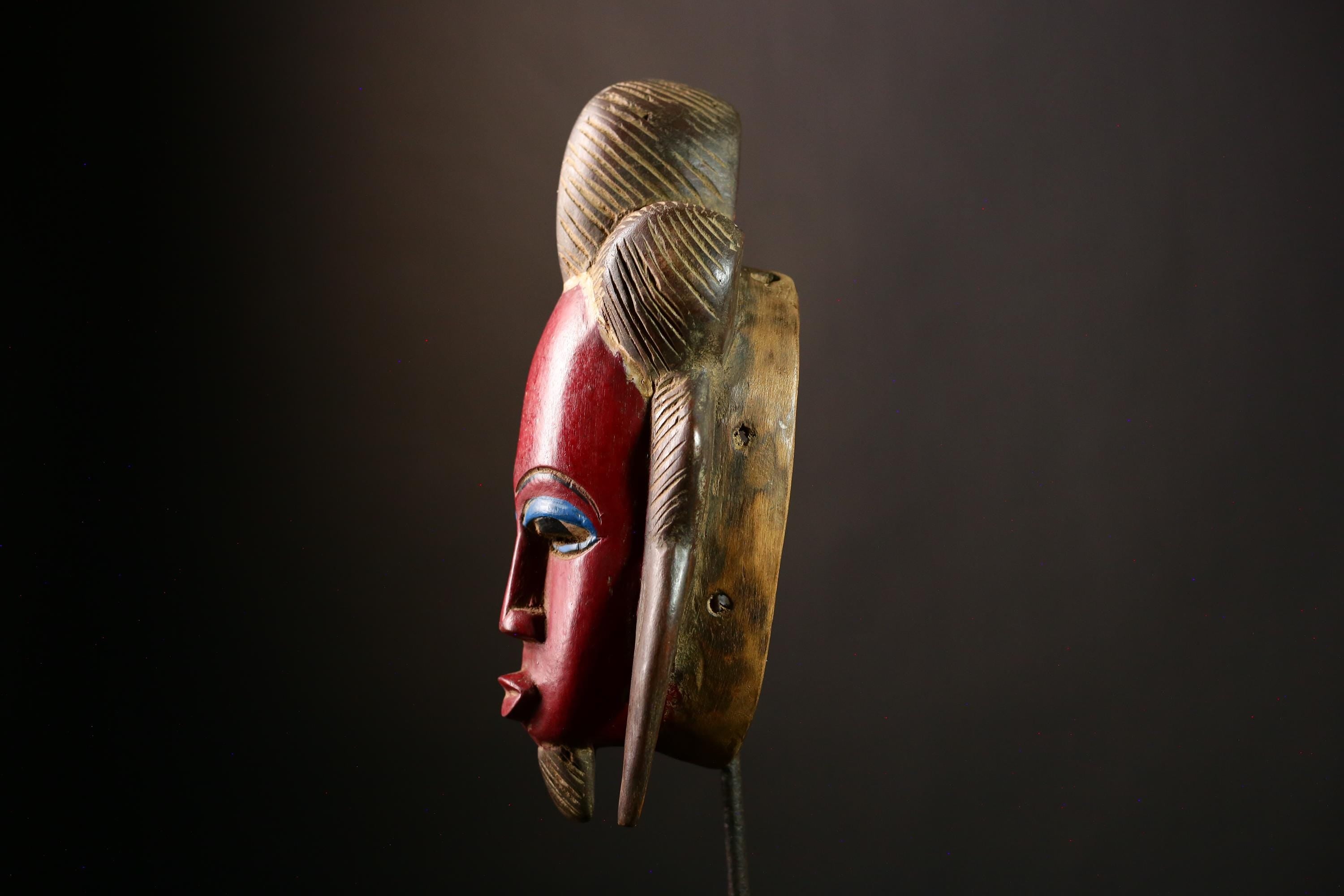 African Guro Mask - Handmade Tribal Wall Art, Unique Home Décor, Ethnic Face Mask Sculpture, Collectible Mask for Wall Display-G4026