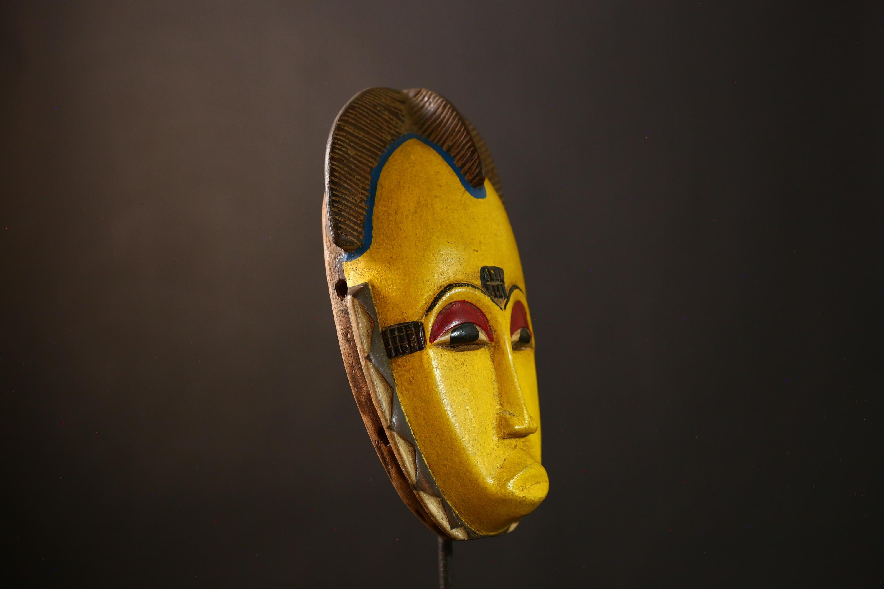 African Guro Mask: Vintage Wooden Tribal Wall Art, Unique African Decor Piece for Cultural Home Decor, Stunning Collectible Sculpture-G3910
