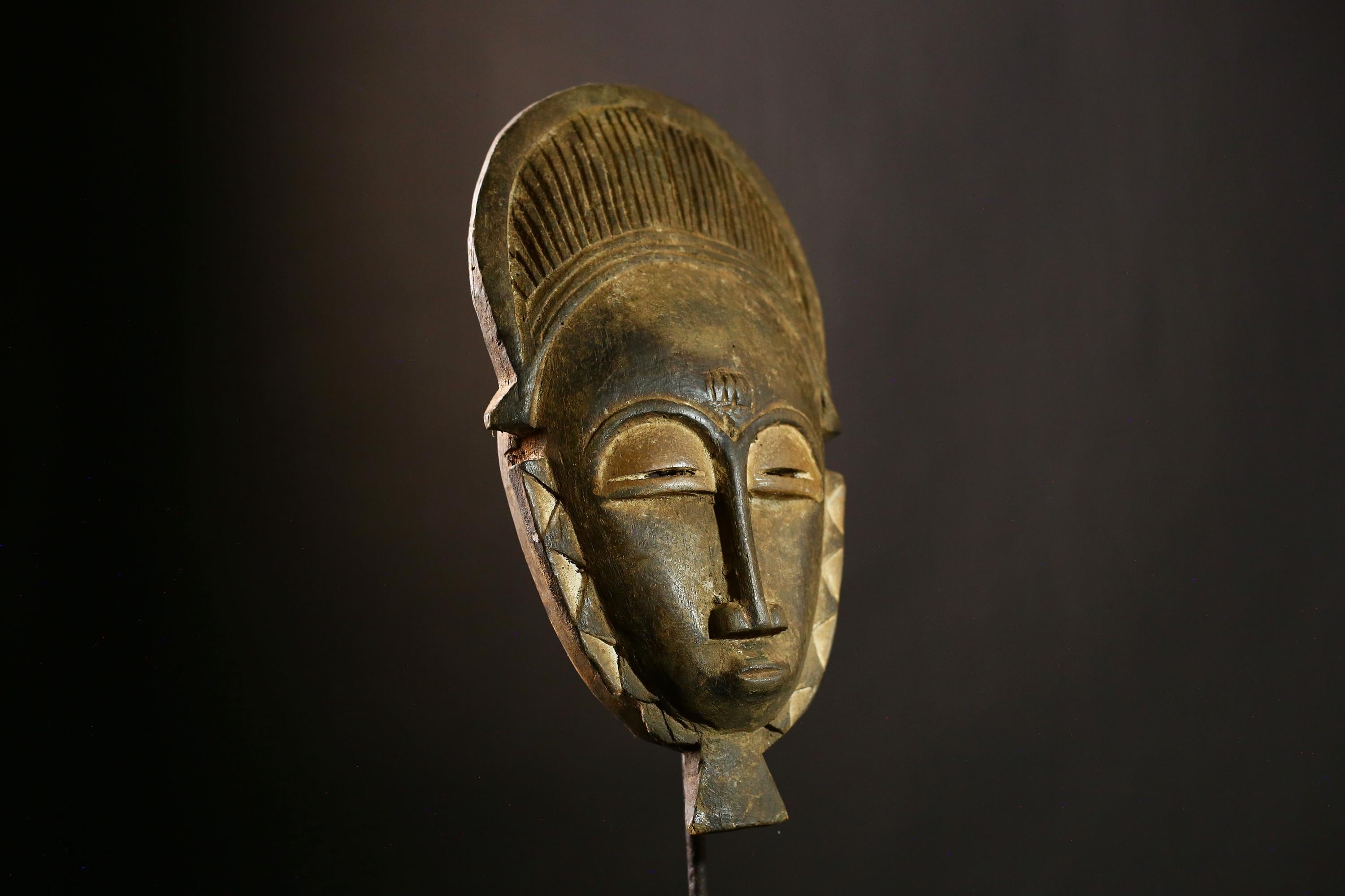 African Guro Mask Hand Carved Wood Vintage Tribal Wall Hanging Art Decor-5650