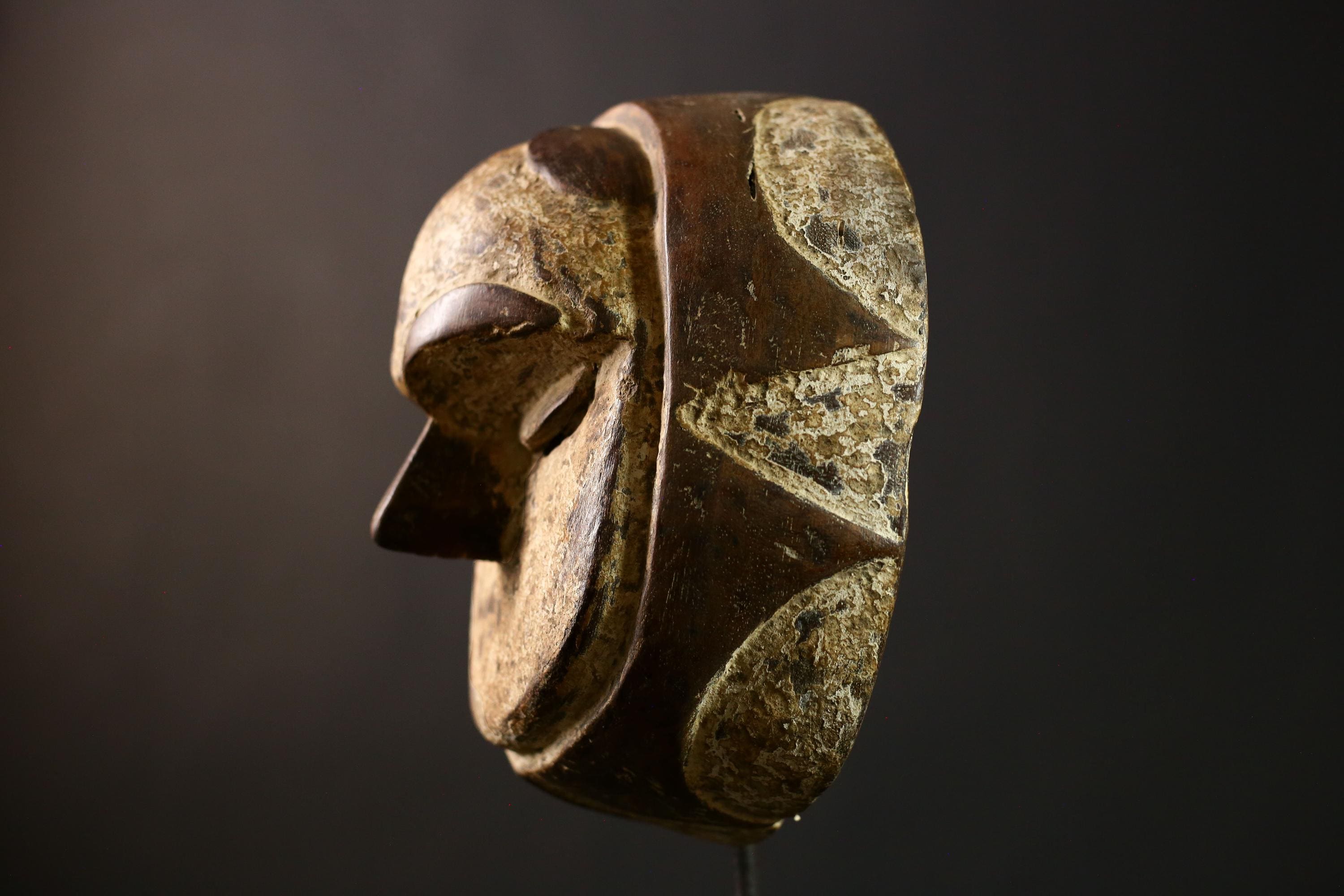 African Lega Bwami Mask - Hand-Carved Wooden Tribal Wall Art, Unique African Decor, Stunning Collectible Sculpture for Home Design-G3942