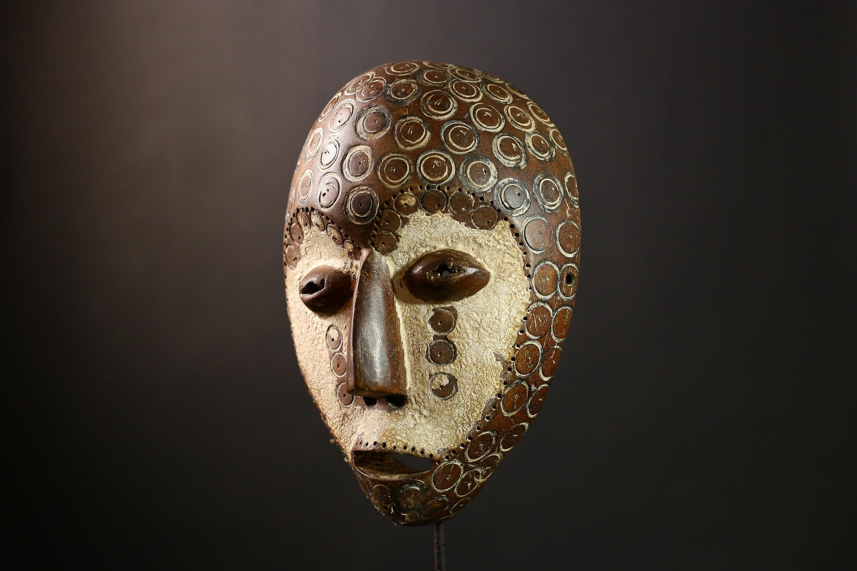 African Bwami Mask - Unique Handcrafted Wooden Tribal Wall Art from Congo, Ethnic Sculpture for Home Decor and Collectors-G3970