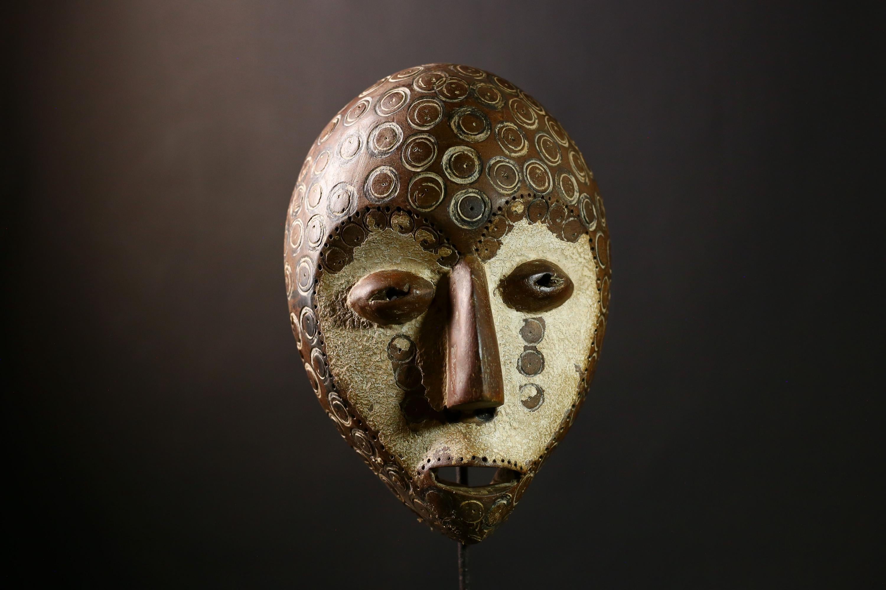 African Bwami Mask - Unique Handcrafted Wooden Tribal Wall Art from Congo, Ethnic Sculpture for Home Decor and Collectors-G3970