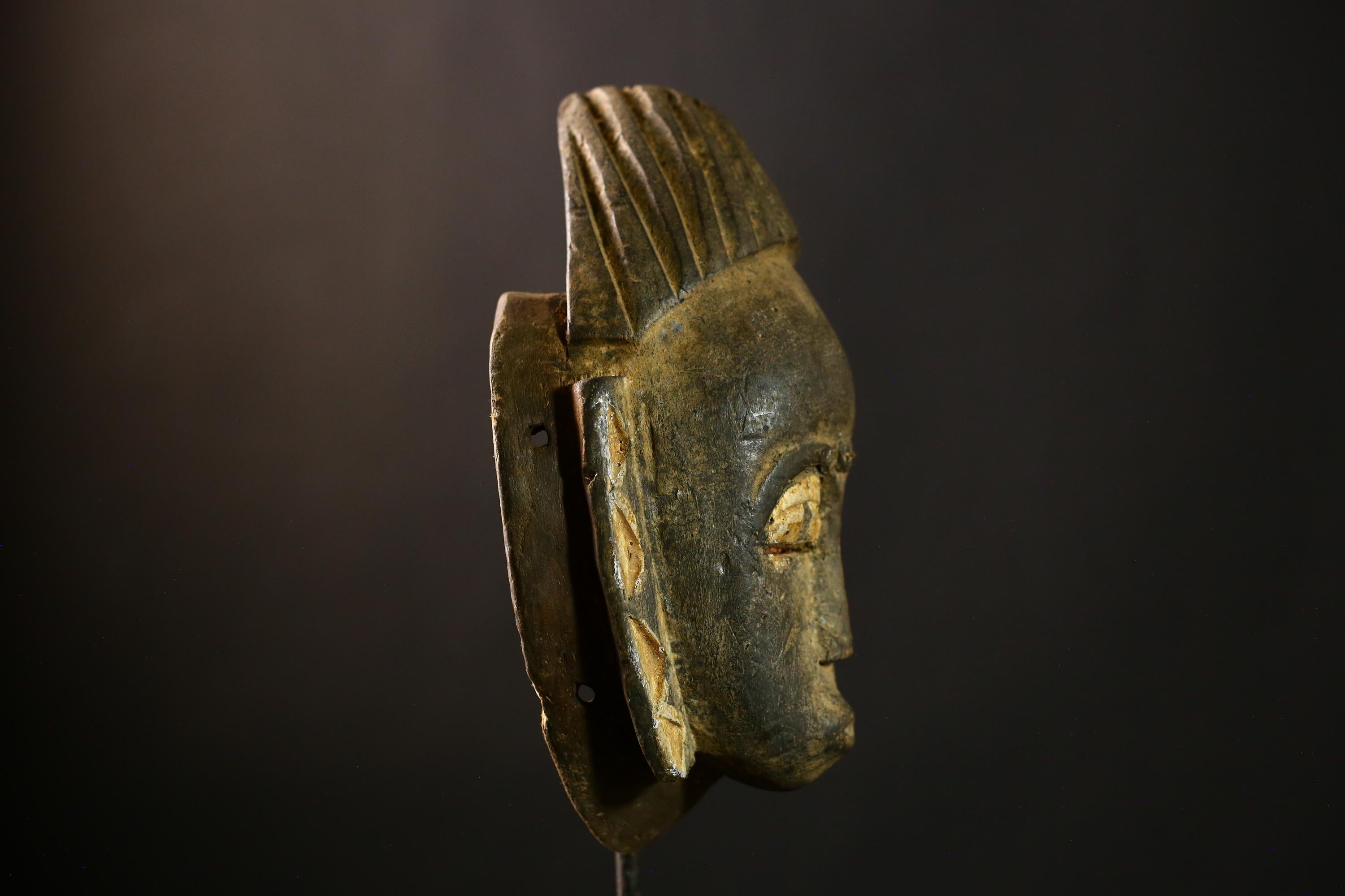 African Guro Baule Mask, Handcrafted Vintage Wall Art, Tribal Face Decor, Unique Ethnic Sculpture, Collectible Wooden Mask Art-4936
