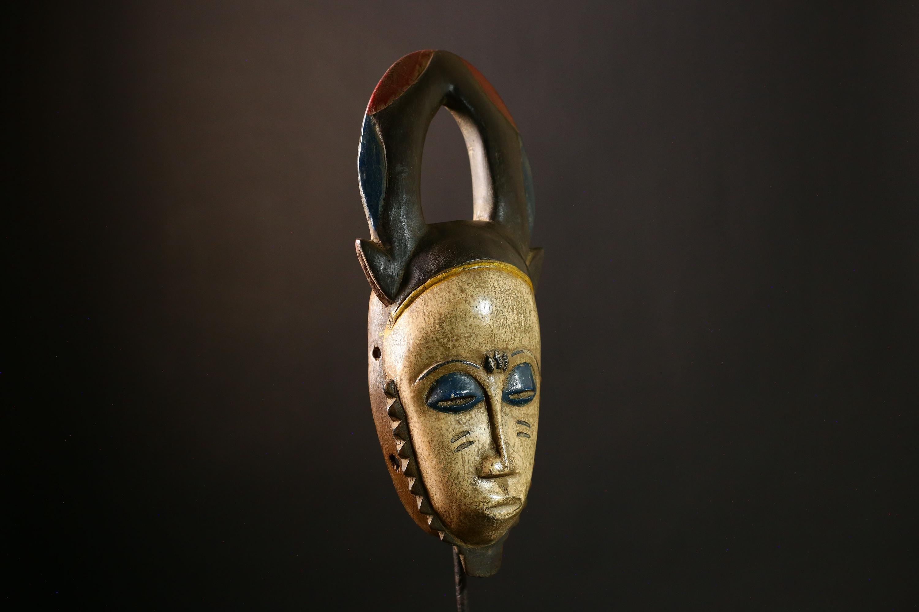 African Guro Mask - Vintage Carved Wooden Wall Art, Tribal Face Decor, Unique Sculpture for Home, Ethnic Art Collectibles-G4061