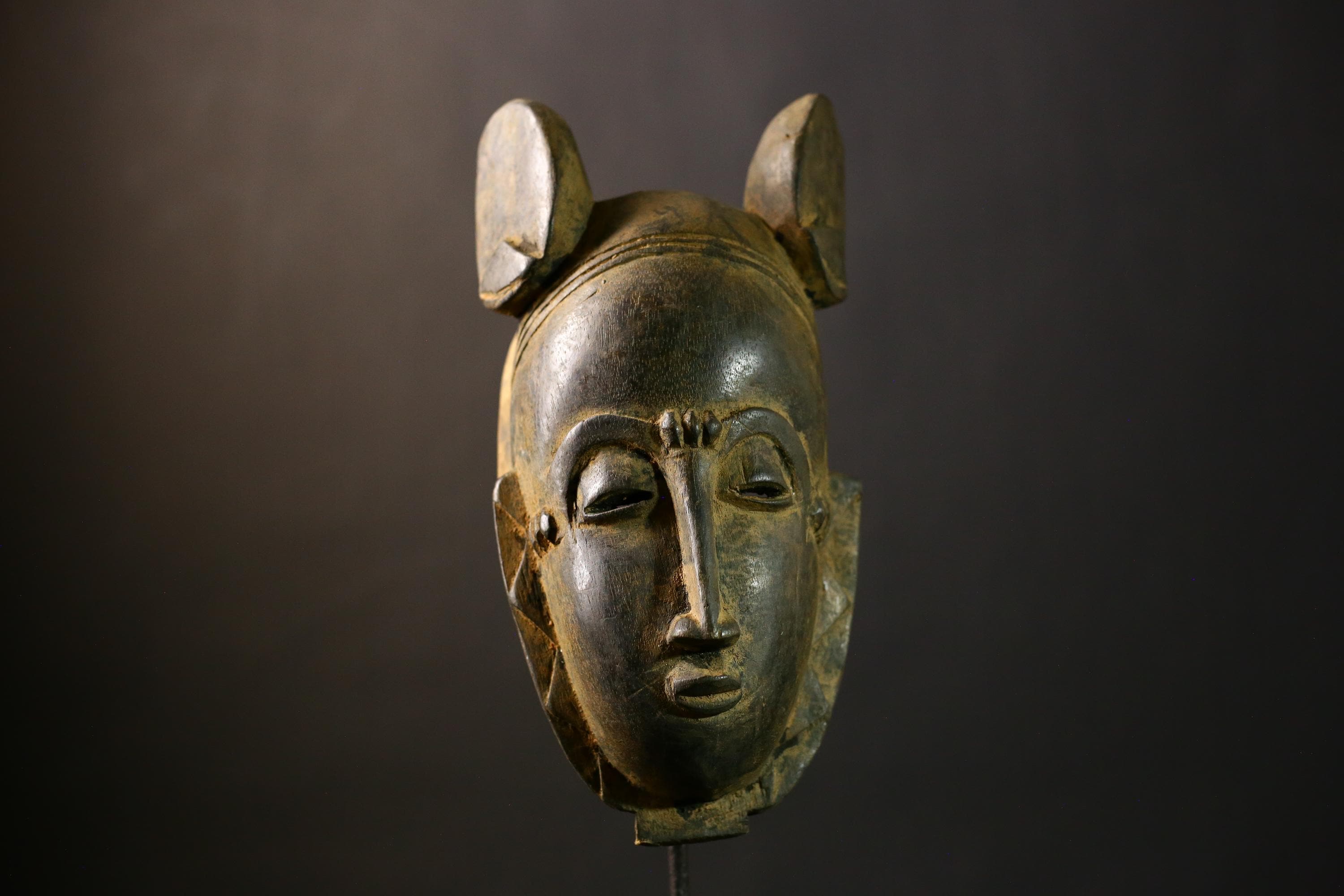 African Art Face Mask Guro Baule Antique Wall Decor Unique Vintage Piece Traditional Handcrafted Collectible Gift for Home-G1848