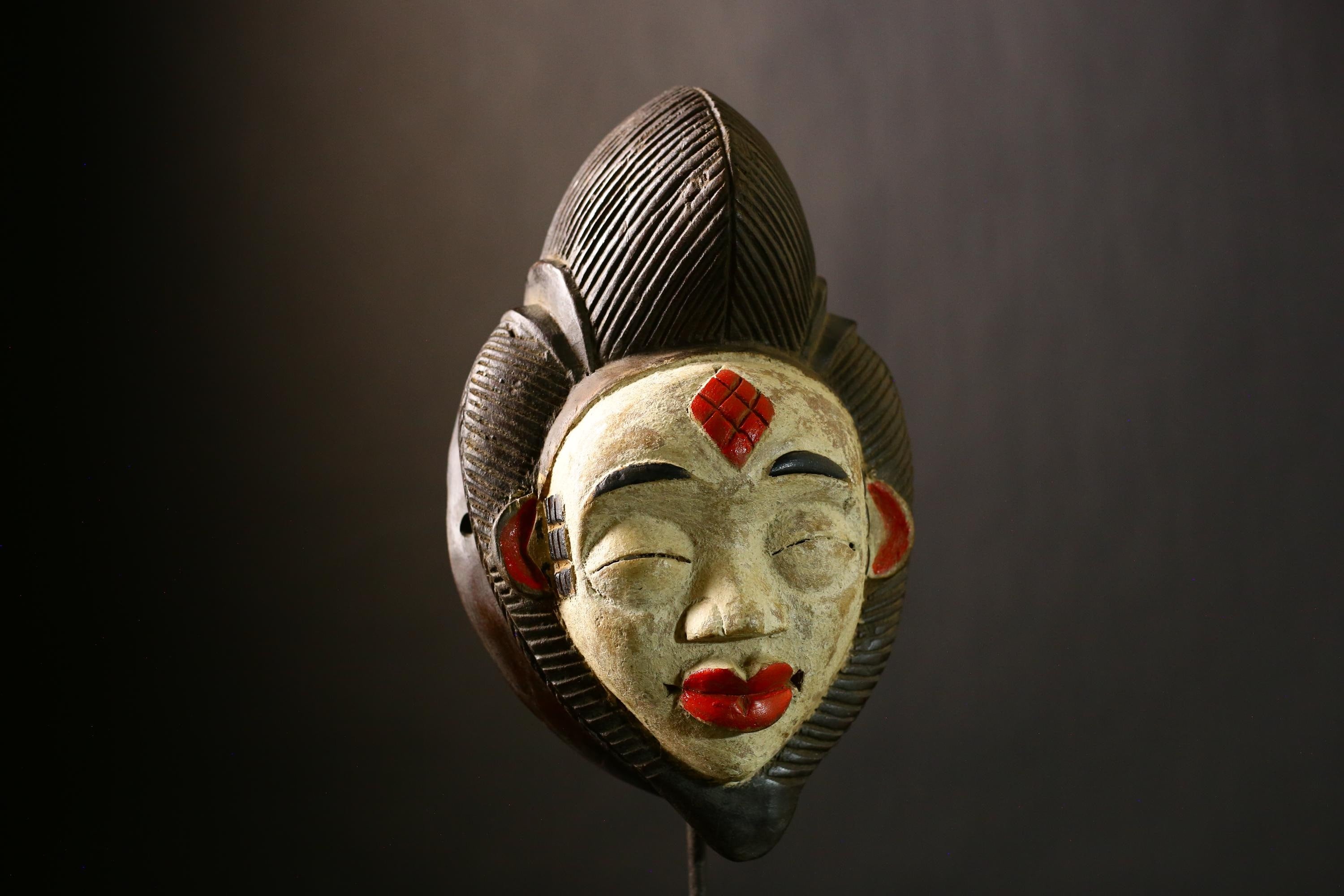 African Bapunu Tribal Mask Wood Gabon Distinctive Face Wall Decor Handmade Sculpture Authentic Ceremonial Traditional Home Decoration-G4319