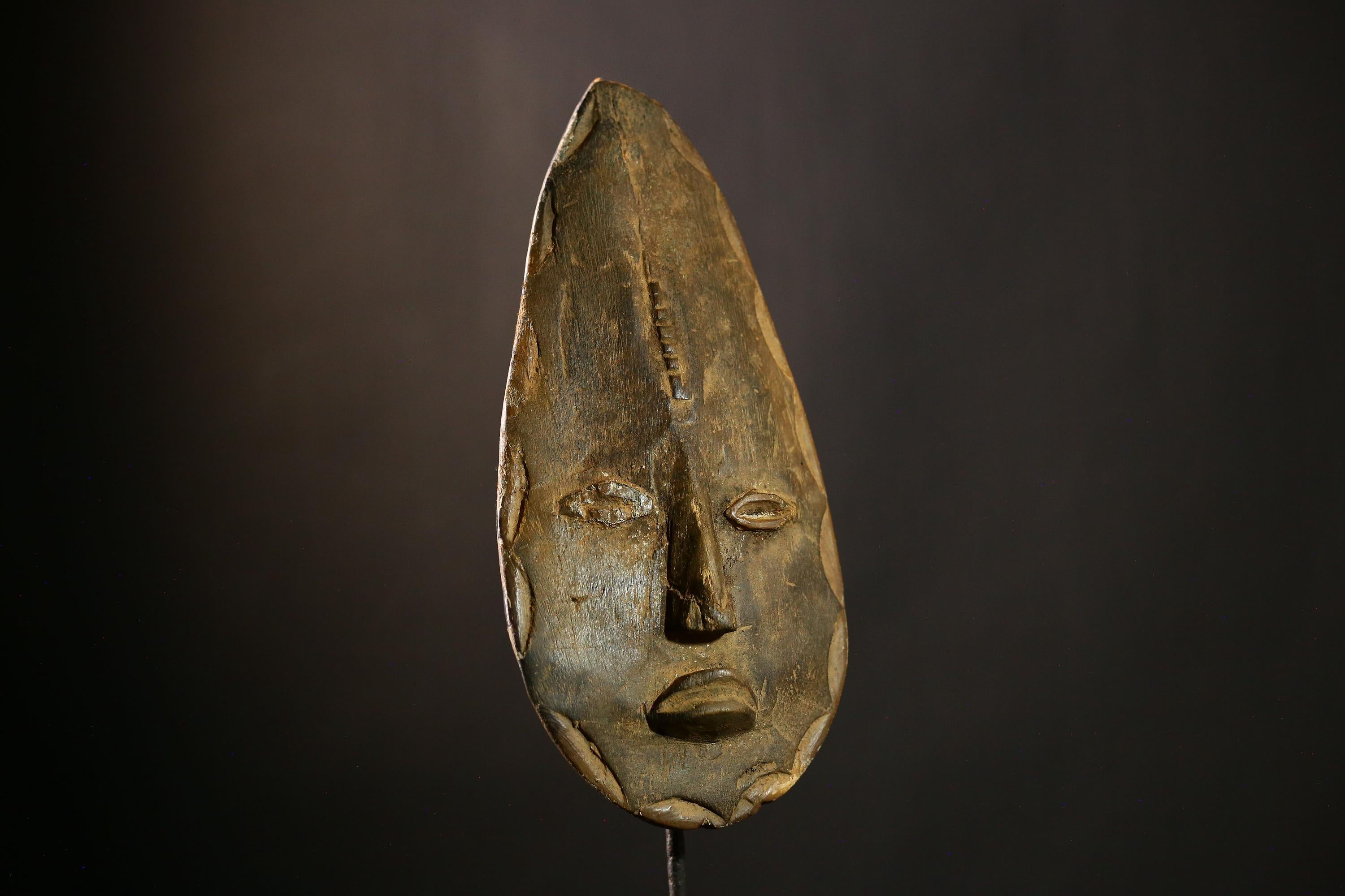African Baule Vintage Mask, Hand-Carved Wooden Tribal Art, Unique Face Decor, Sculpture, Collectible Home Decor Piece for Art Lovers-4938