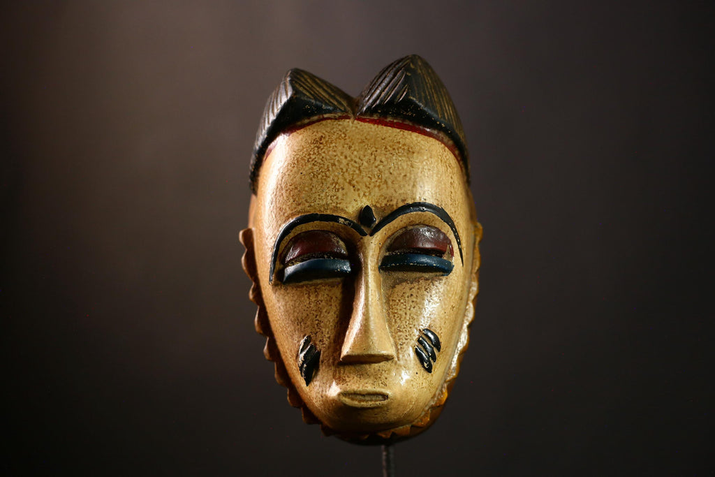 African Mask Collectible Hand Carved Guro Baule Wall Hanging in White-9461