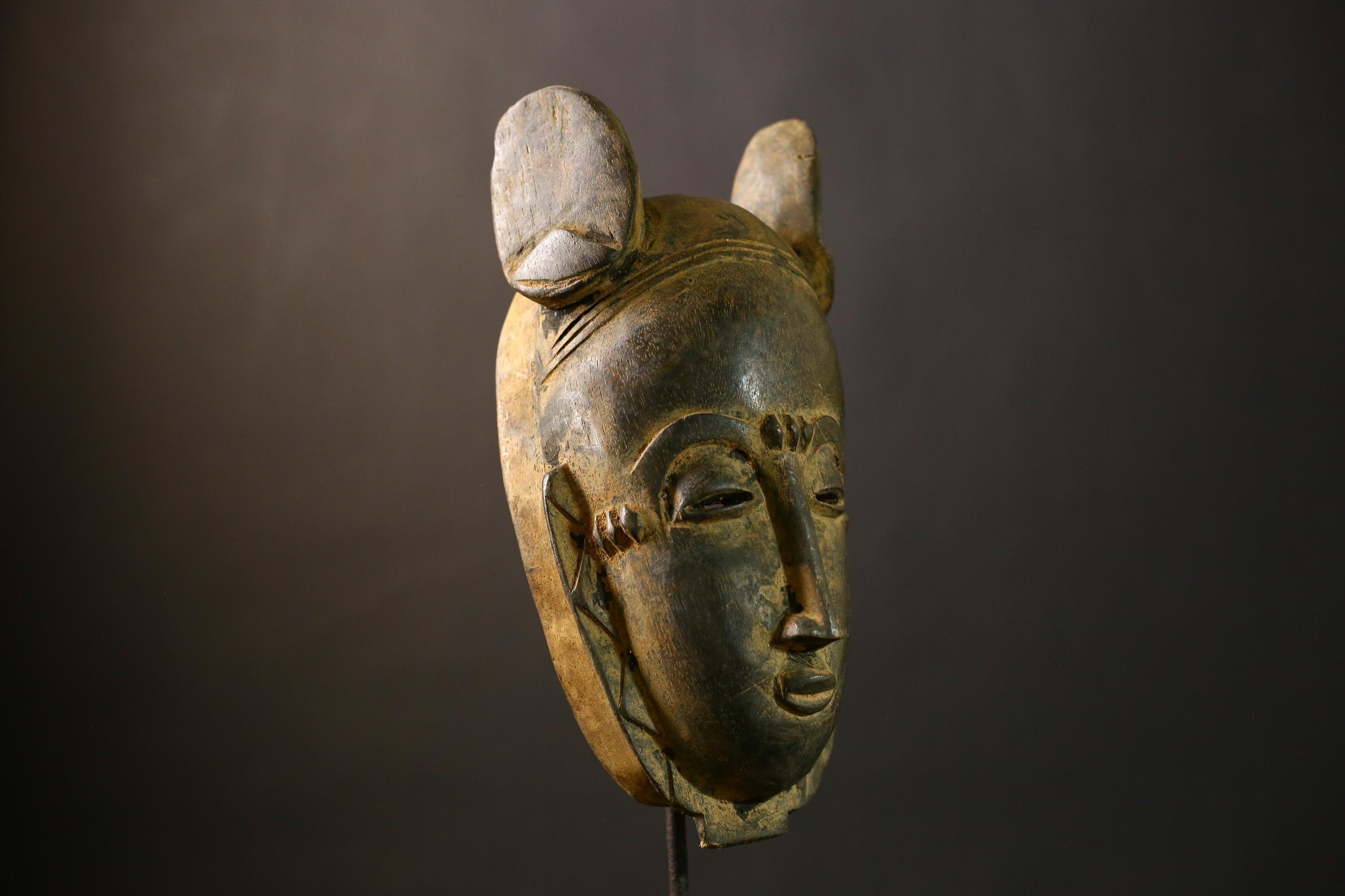 African Art Face Mask Guro Baule Antique Wall Decor Unique Vintage Piece Traditional Handcrafted Collectible Gift for Home-G1848