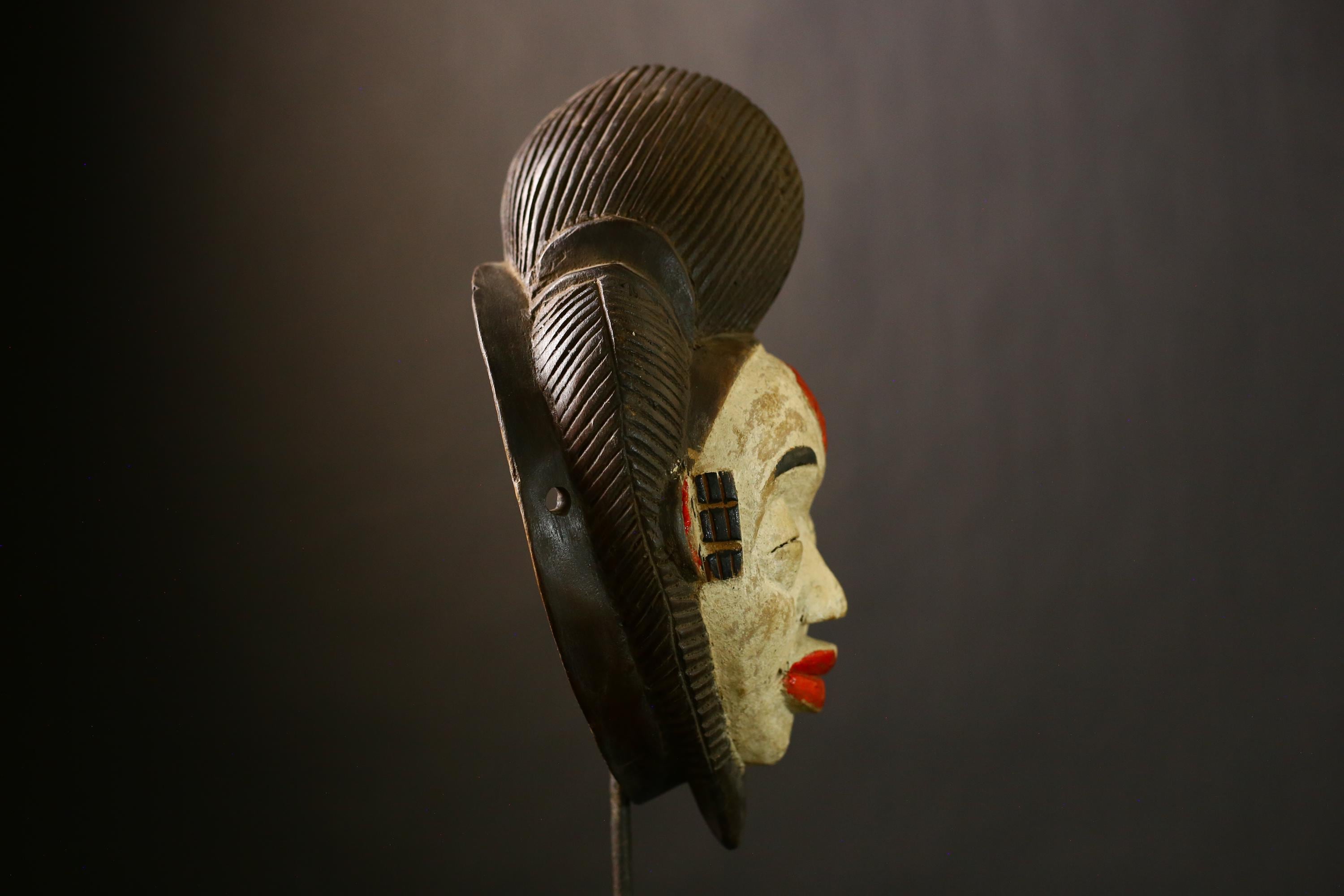 African Bapunu Tribal Mask Wood Gabon Distinctive Face Wall Decor Handmade Sculpture Authentic Ceremonial Traditional Home Decoration-G4319