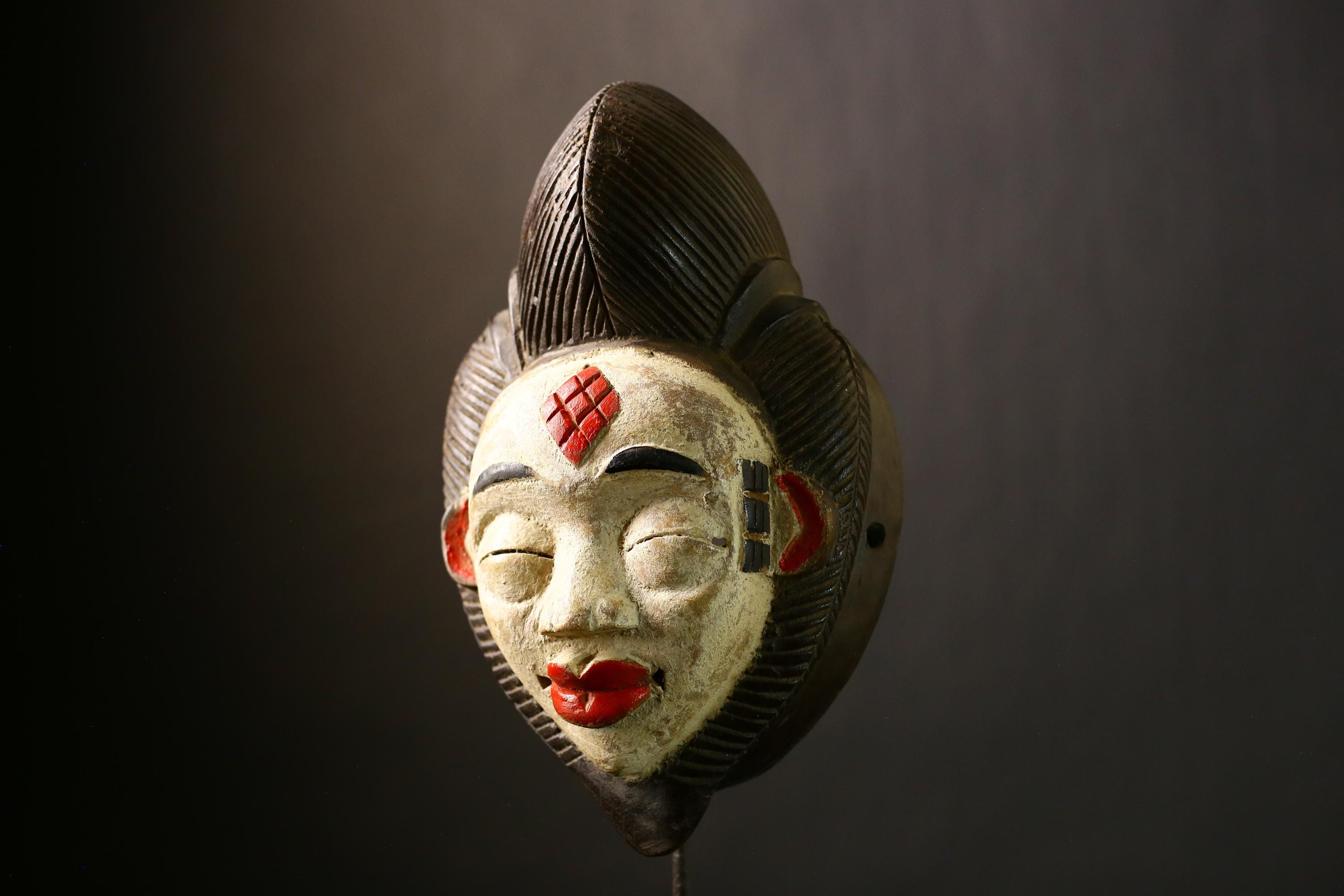 African Bapunu Tribal Mask Wood Gabon Distinctive Face Wall Decor Handmade Sculpture Authentic Ceremonial Traditional Home Decoration-G4319