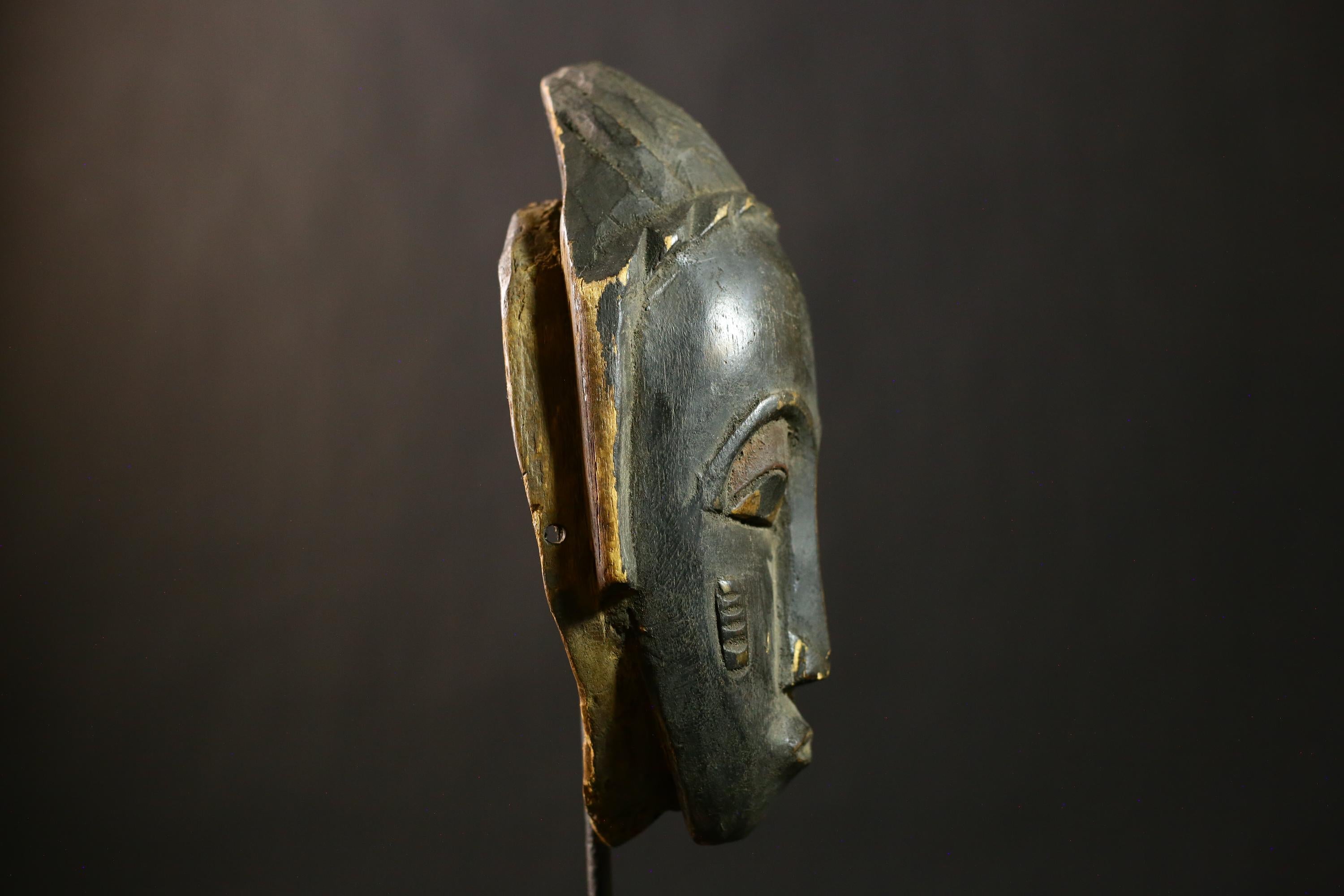 African Antique Guro Mask Tribal Art Vintage Wall Decor Collectible Figure | Unique Home Accent | Cultural Representation-7544