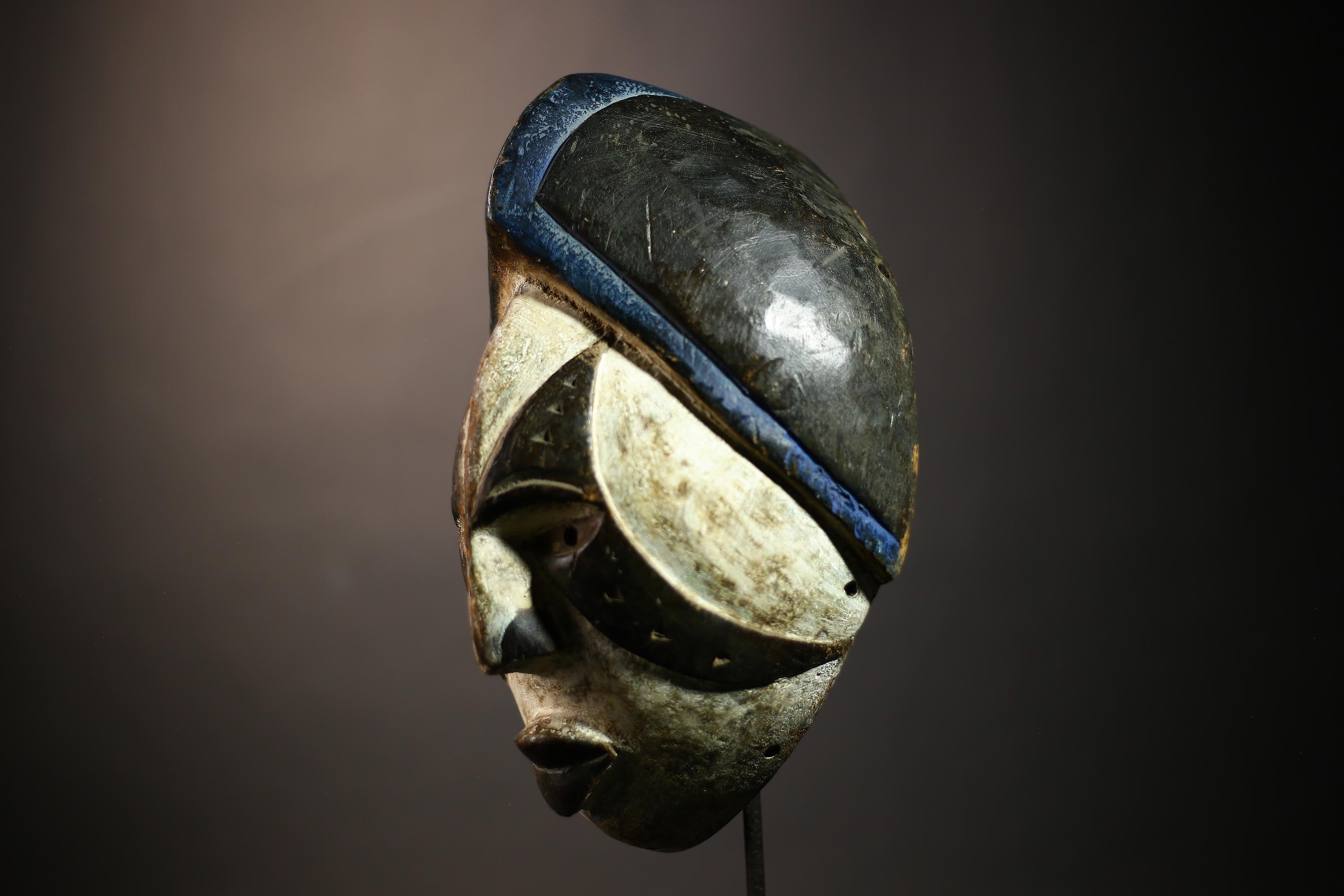 African Face Mask Art | Galoa Tribe Gabon | Decorative Wall Mask | Handcrafted Tribal Collectible | Unique Gabonese Decor | Mask-G4646