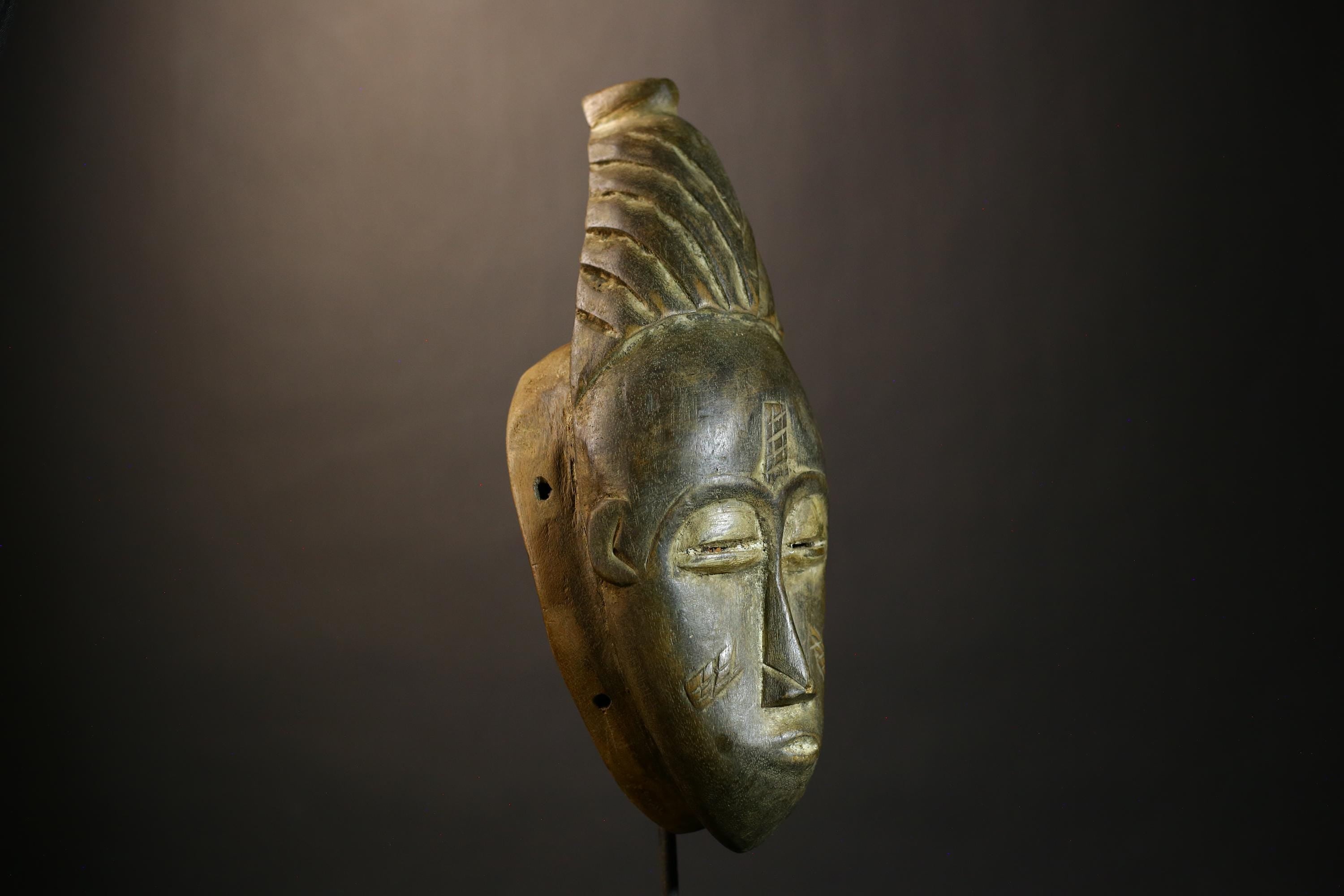 African Yaoure Guro Mask | Antique Tribal Art | Vintage Wooden Carved Face Decor | Unique Ethnic Home Accent for Collectors-4461
