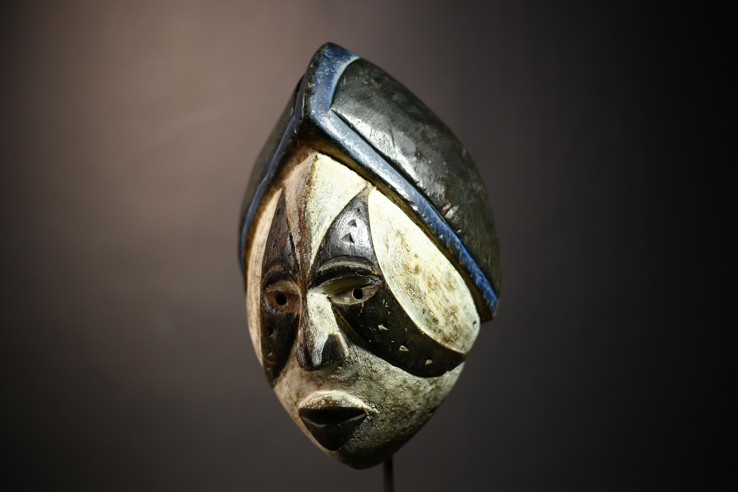 African Face Mask Art | Galoa Tribe Gabon | Decorative Wall Mask | Handcrafted Tribal Collectible | Unique Gabonese Decor | Mask-G4646