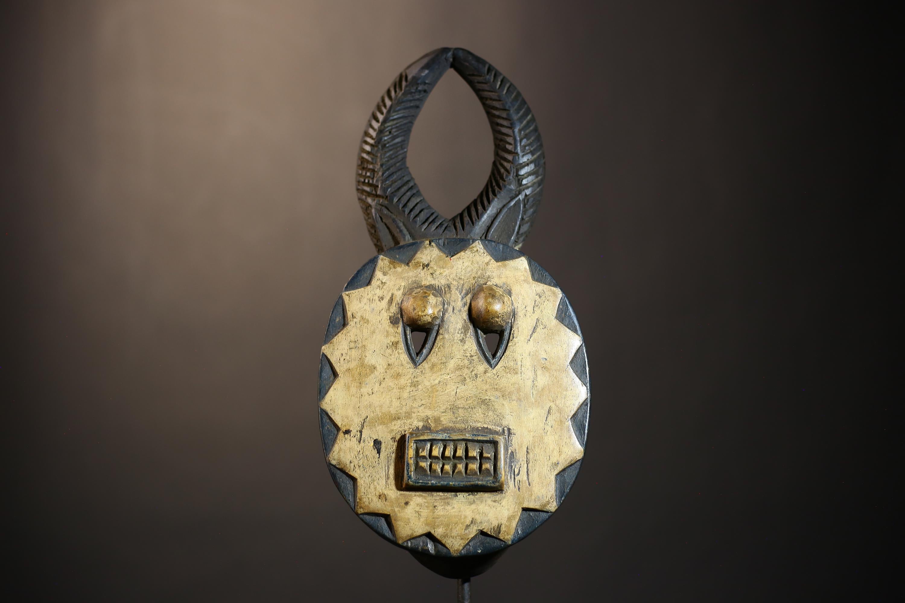 African Goli Mask Wall Art | Unique Wooden Tribal Decor | Handcrafted Art Piece for Home | Cultural Wall Hanging-G4812