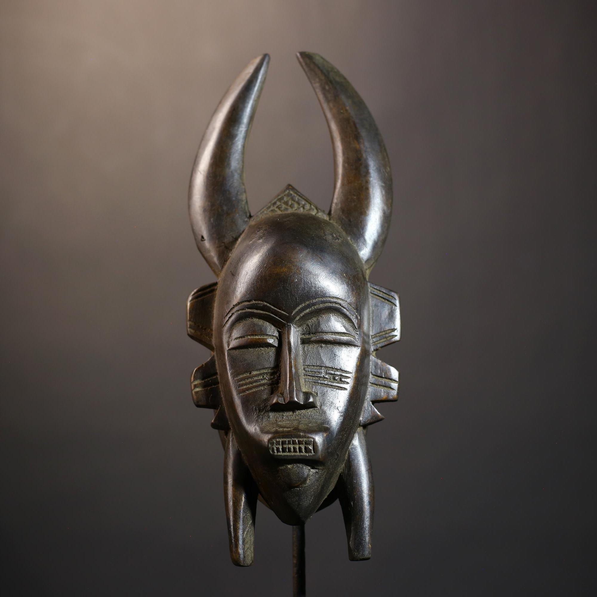 African Vintage Senufo Kpelie Mask | Unique Tribal Art | Cultural Wall Décor Piece | Authentic Ethnic Accent | Exquisite Home Decor-G4808